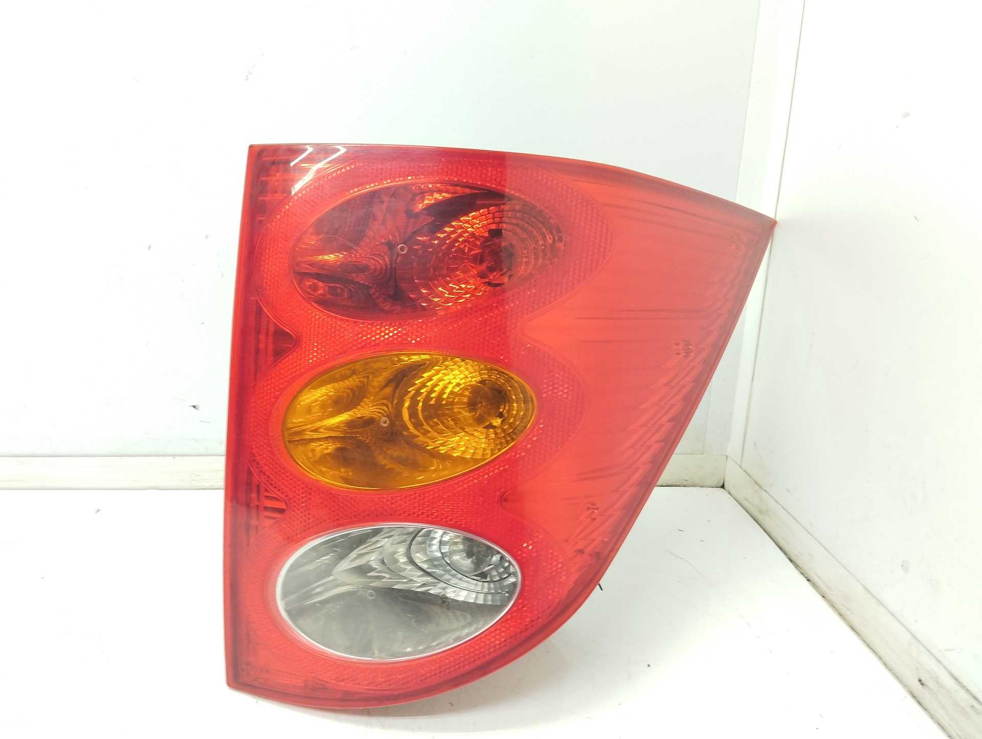 Recambio de piloto trasero derecho para peugeot 1007 sport referencia OEM IAM  6351V5 
