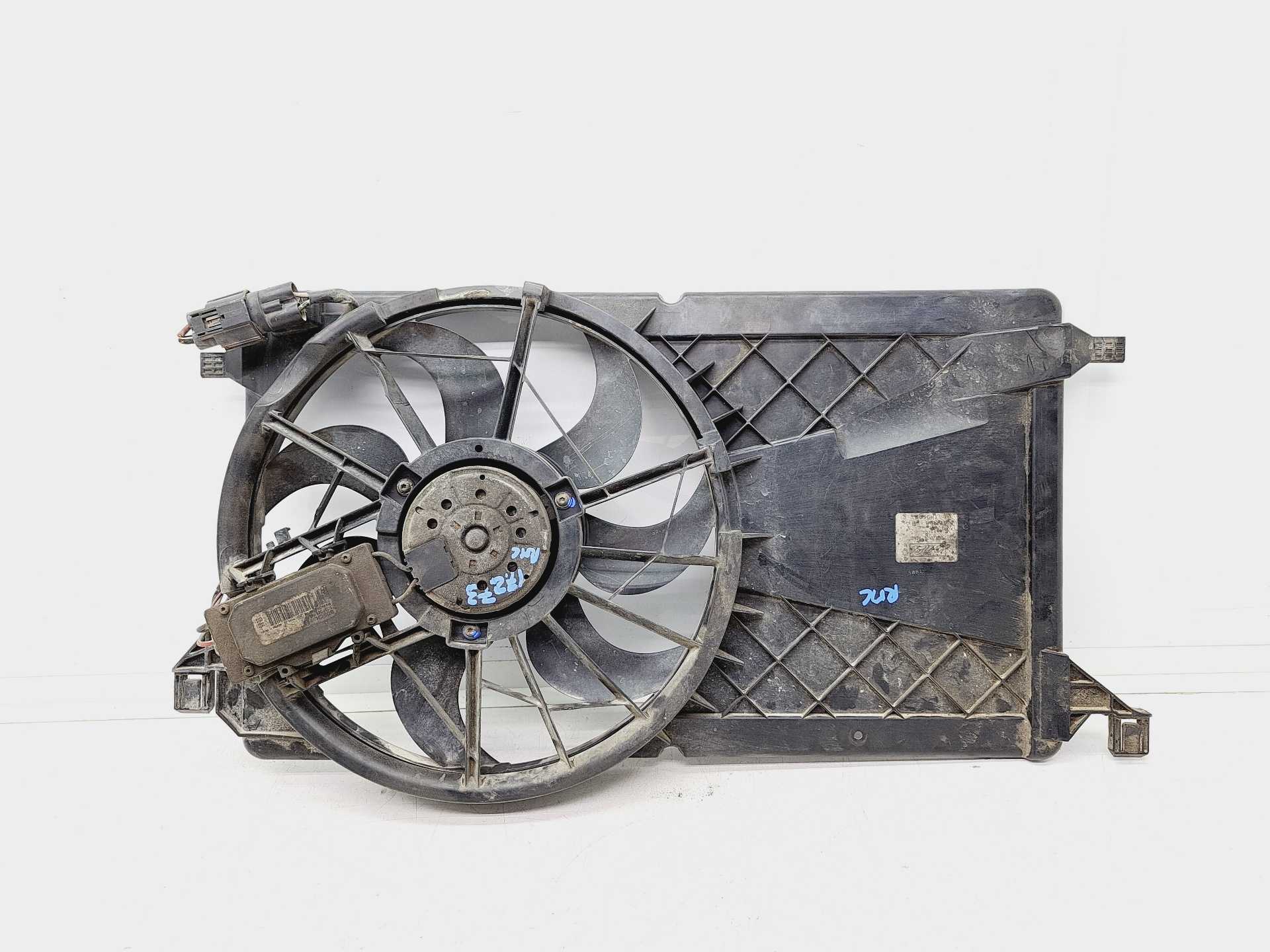 Recambio de electroventilador para ford focus berlina (cap) referencia OEM IAM 3M5H8C607RF 0130303930 BOSCH