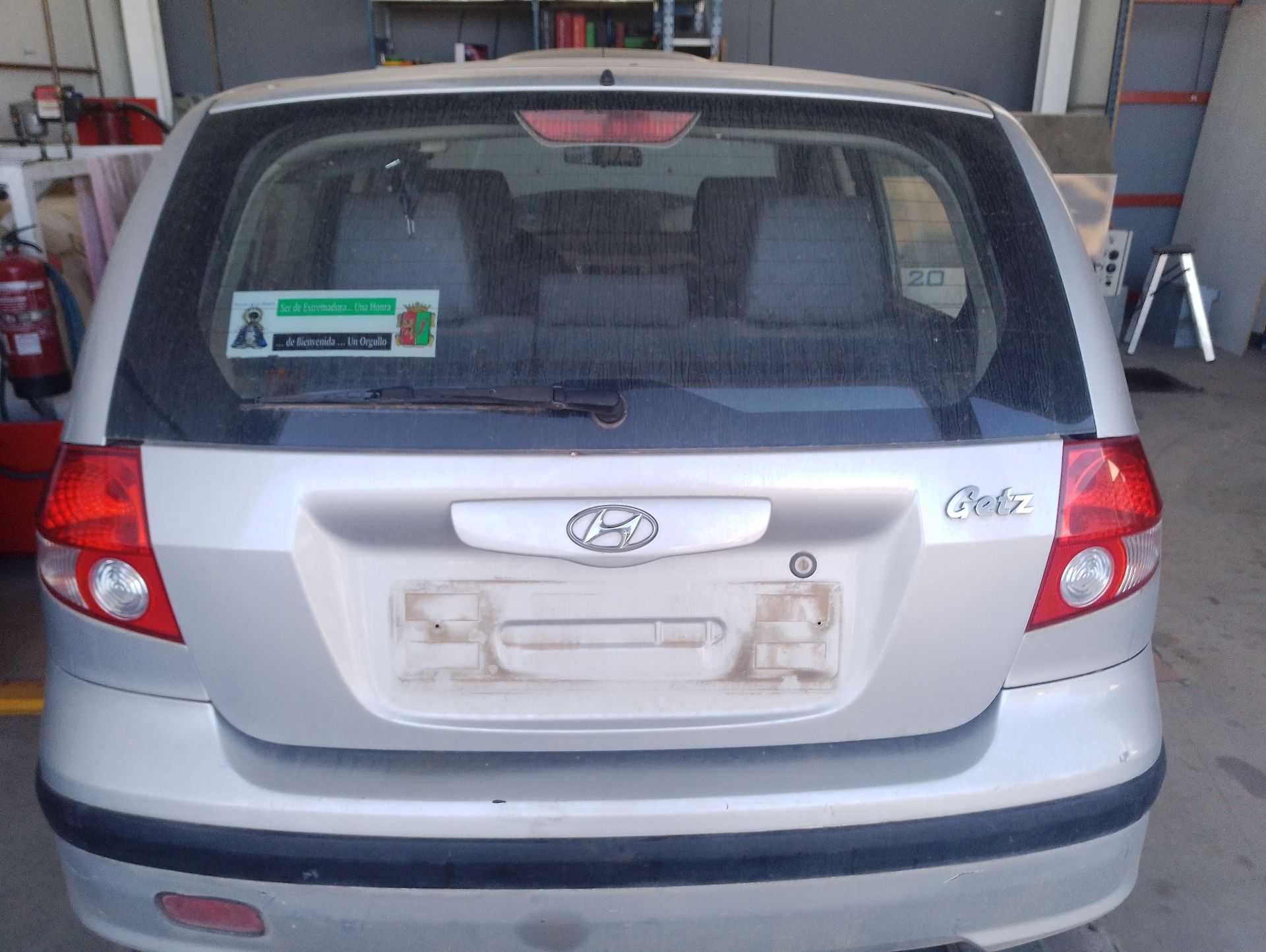 Recambio de porton trasero para hyundai getz (tb) 1.3 referencia OEM IAM 737001C010  