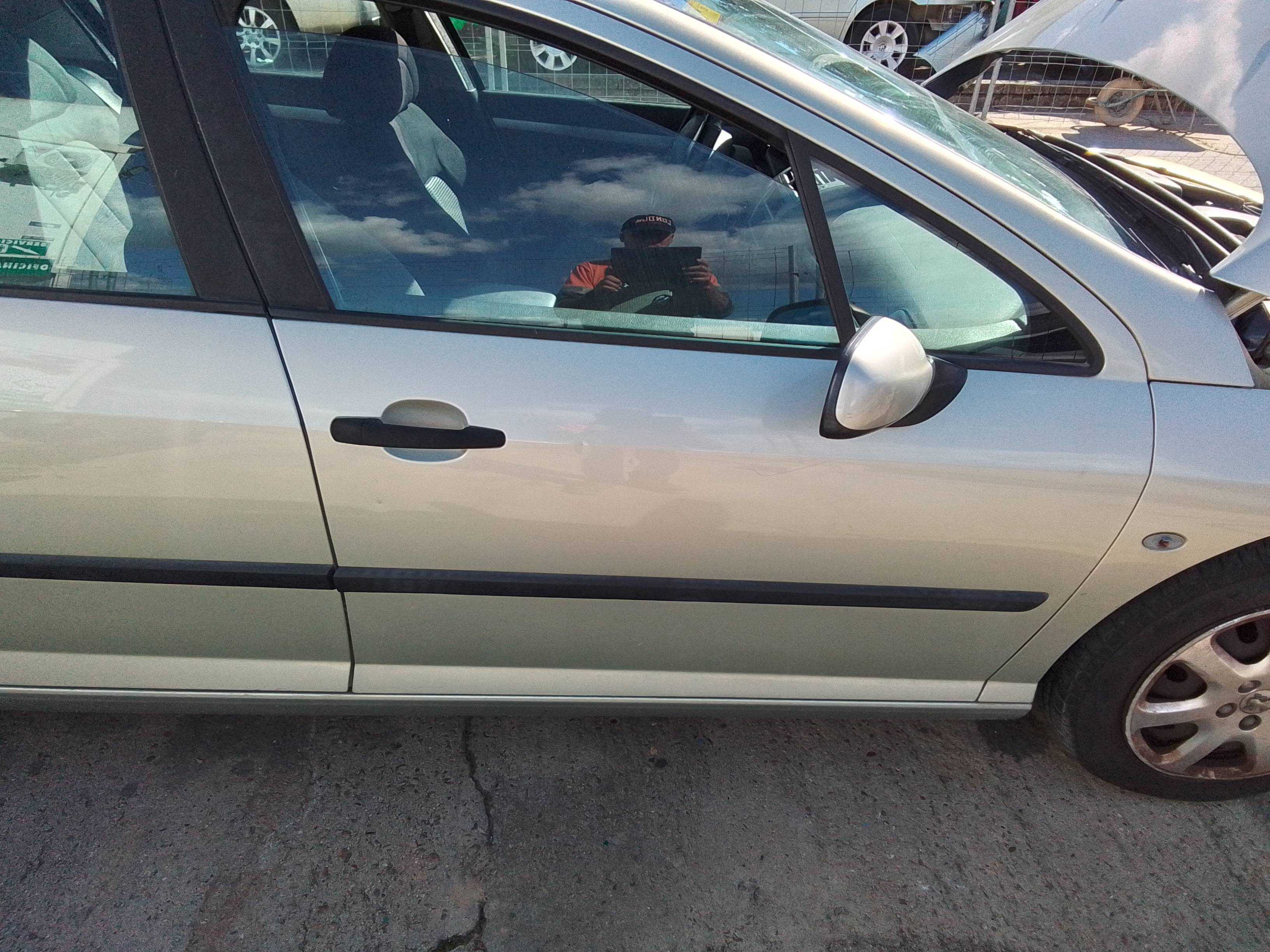 Recambio de puerta delantera derecha para peugeot 407 sr confort referencia OEM IAM   