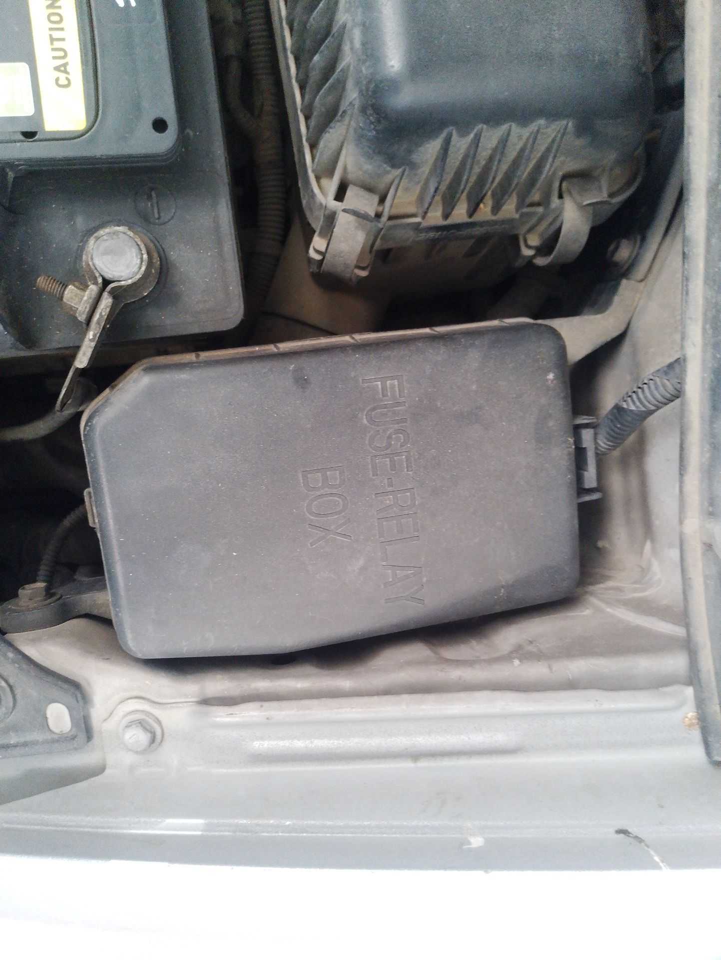 Recambio de caja reles / fusibles para hyundai getz (tb) 1.3 referencia OEM IAM 912881C000  