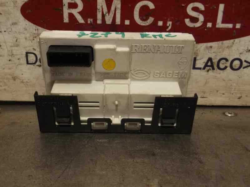 Recambio de pantalla multifuncion para renault megane ii berlina 5p 1.5 dci diesel referencia OEM IAM 8200350498  