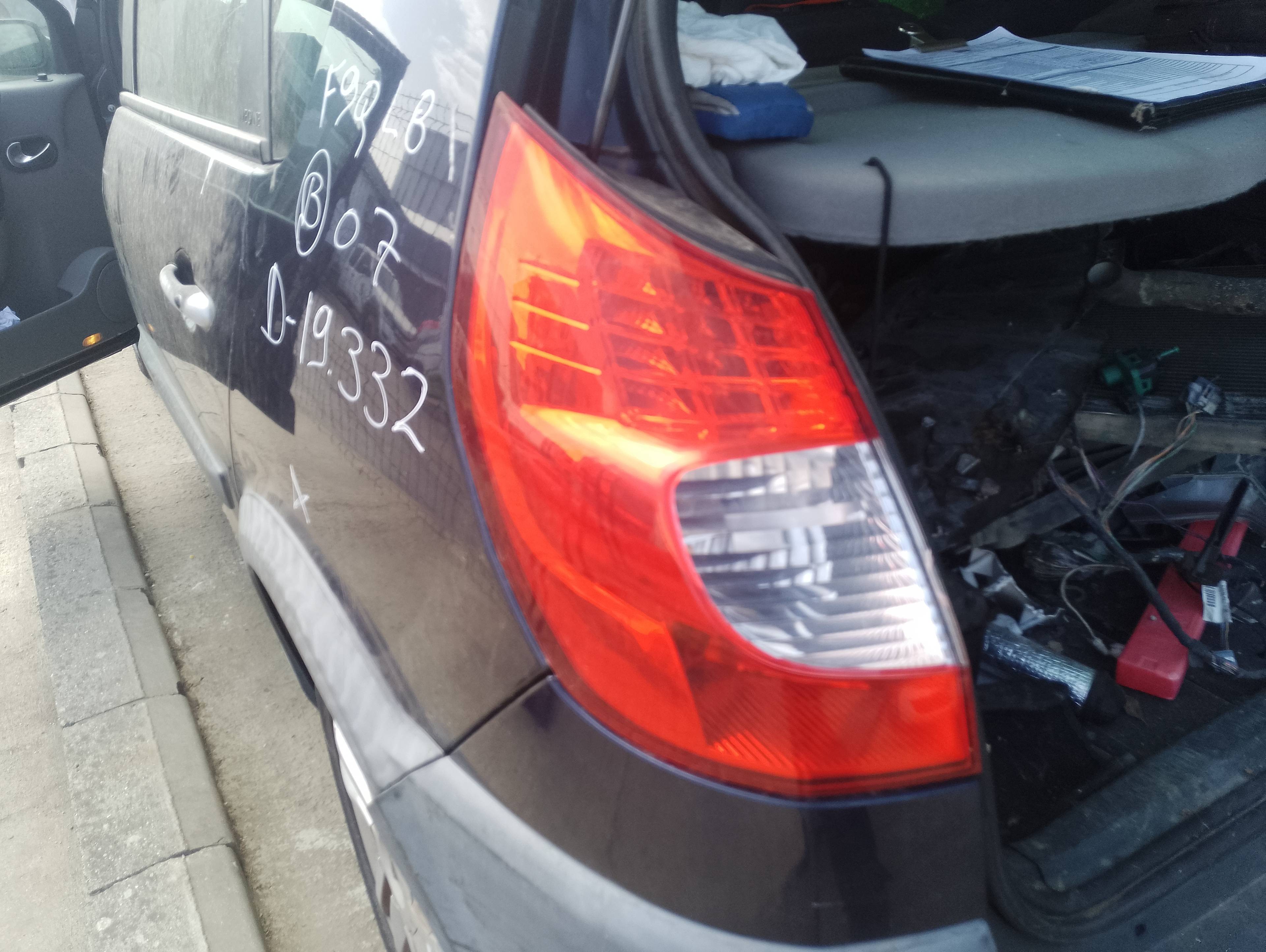 Recambio de piloto trasero izquierdo para renault scenic ii authentique referencia OEM IAM   