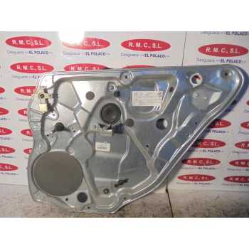ELEVALUNAS TRASERO DERECHO 6Q4839402 