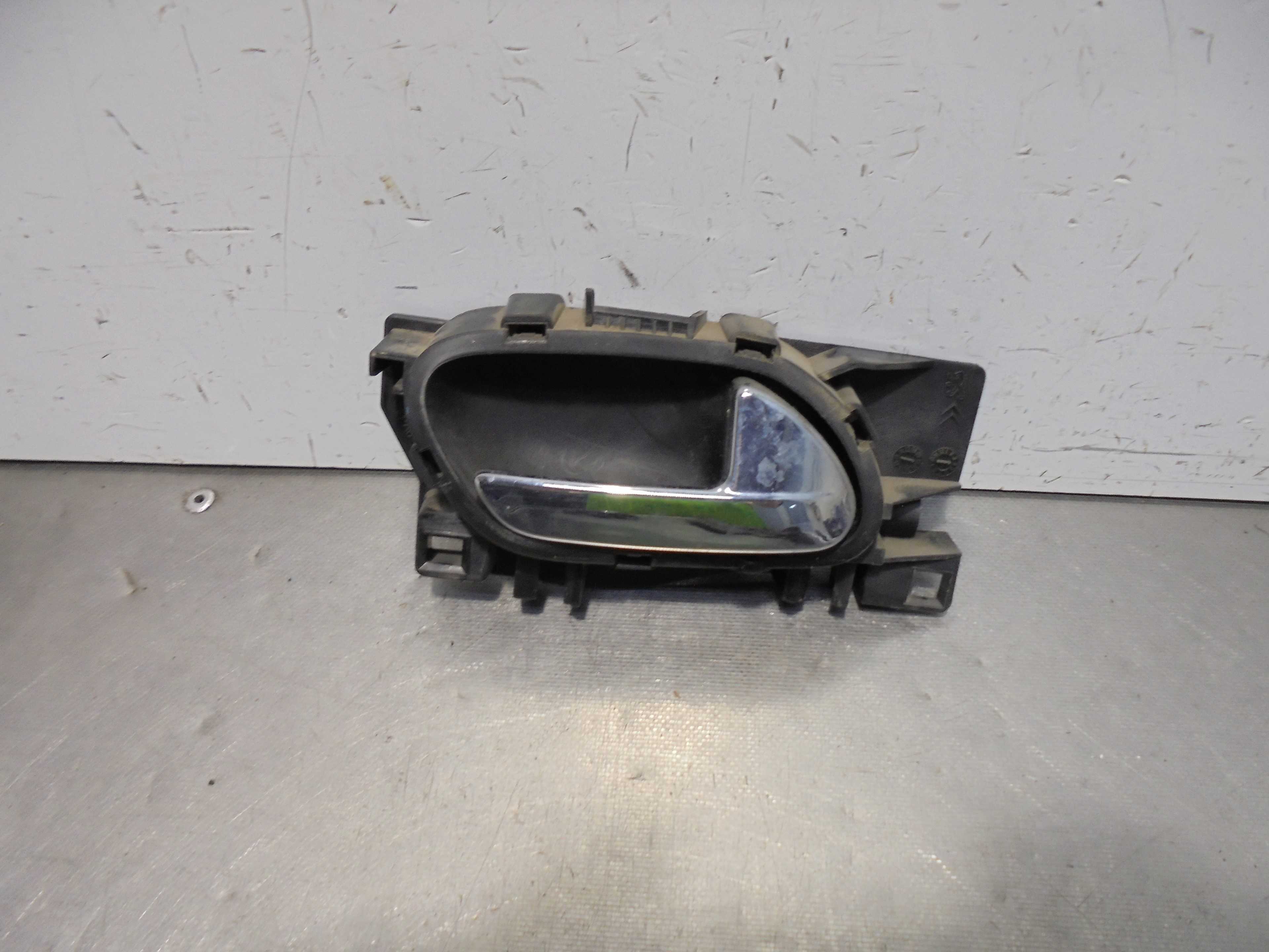 Recambio de maneta interior delantera derecha para citroën c3 sx referencia OEM IAM 9683446577  