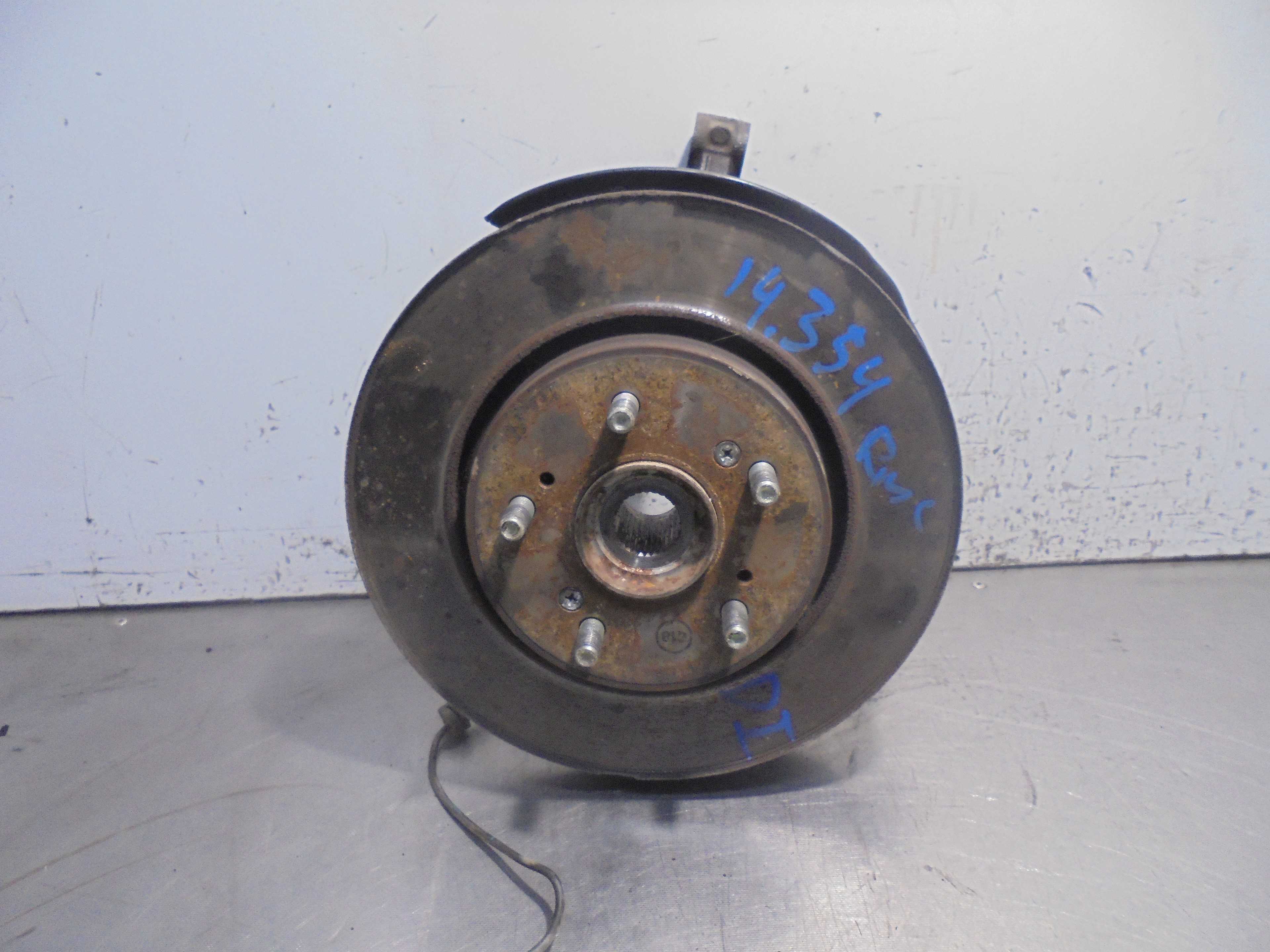 Recambio de mangueta delantera izquierda para honda cr-v (re) elegance referencia OEM IAM   