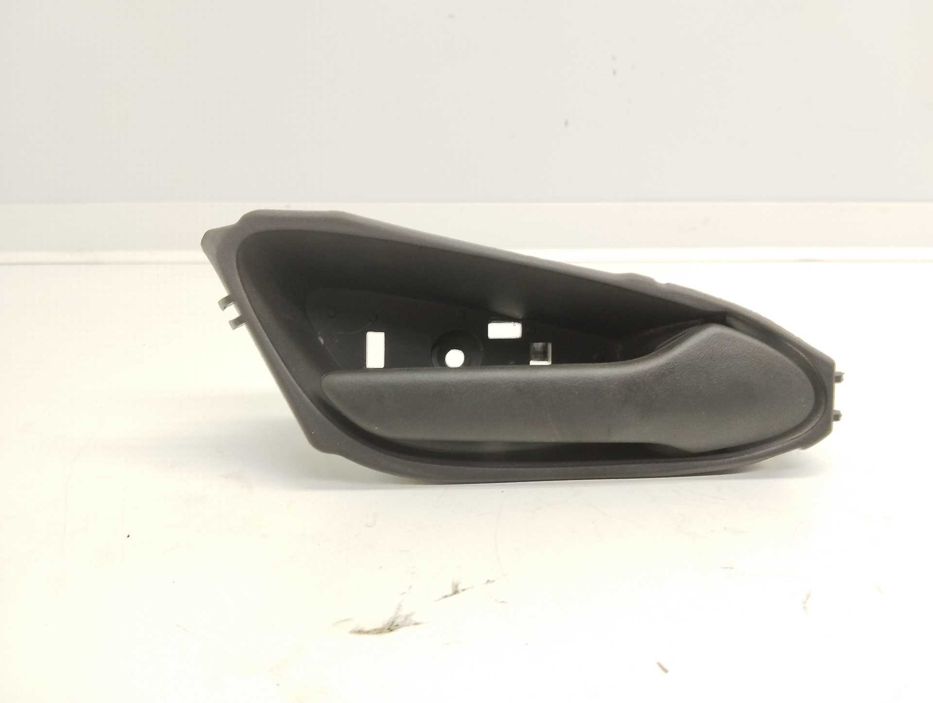 Recambio de maneta interior trasera derecha para opel karl edition referencia OEM IAM 42475882  