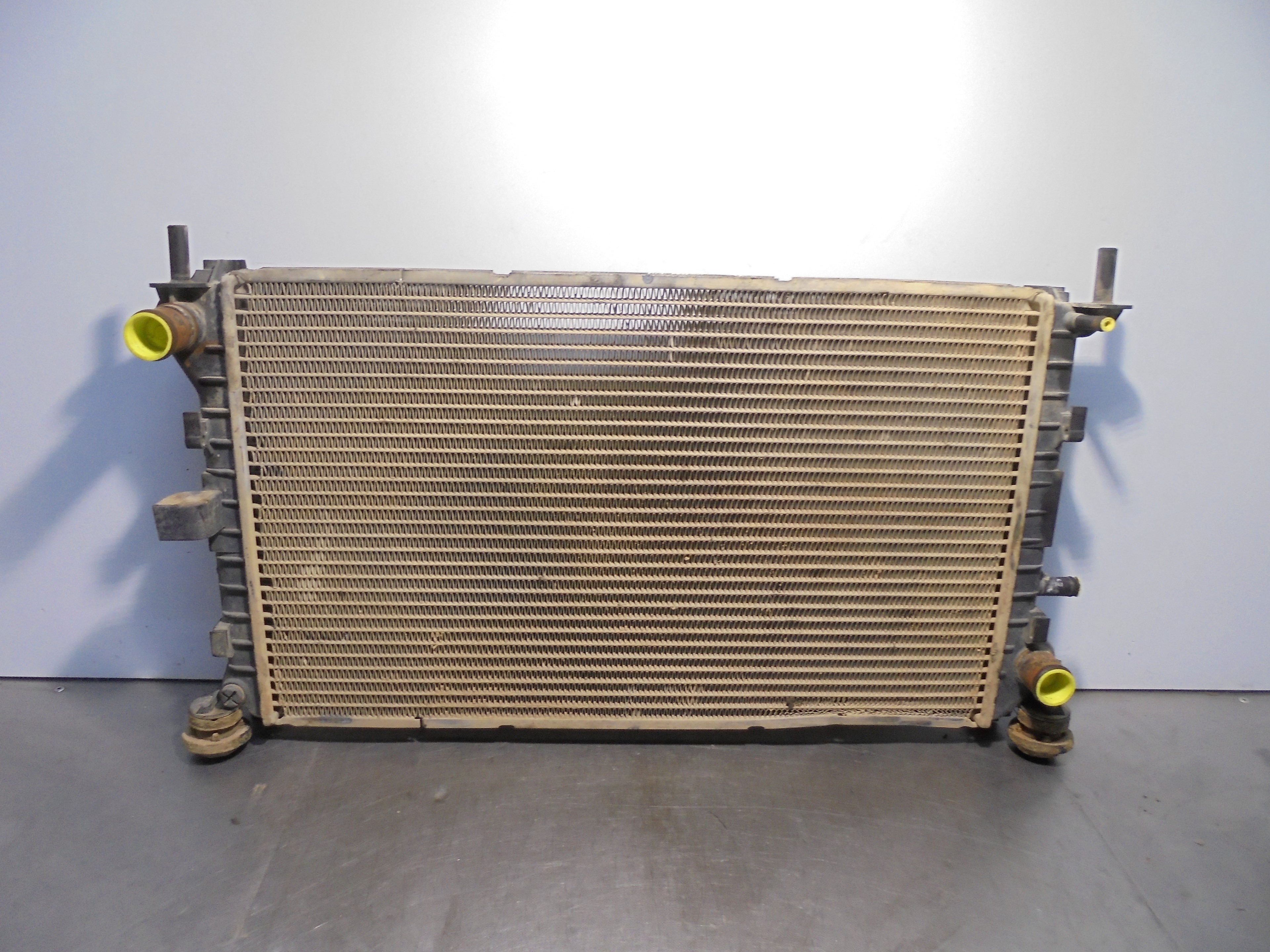 Recambio de radiador agua para ford focus berlina (cak) ambiente referencia OEM IAM 98AW8K160DF VISTEON 