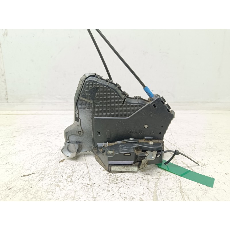 Recambio de cerradura puerta delantera derecha para toyota auris hybrid active referencia OEM IAM A084219  