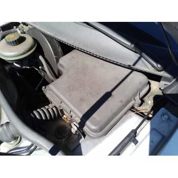 CAJA RELES / FUSIBLES 