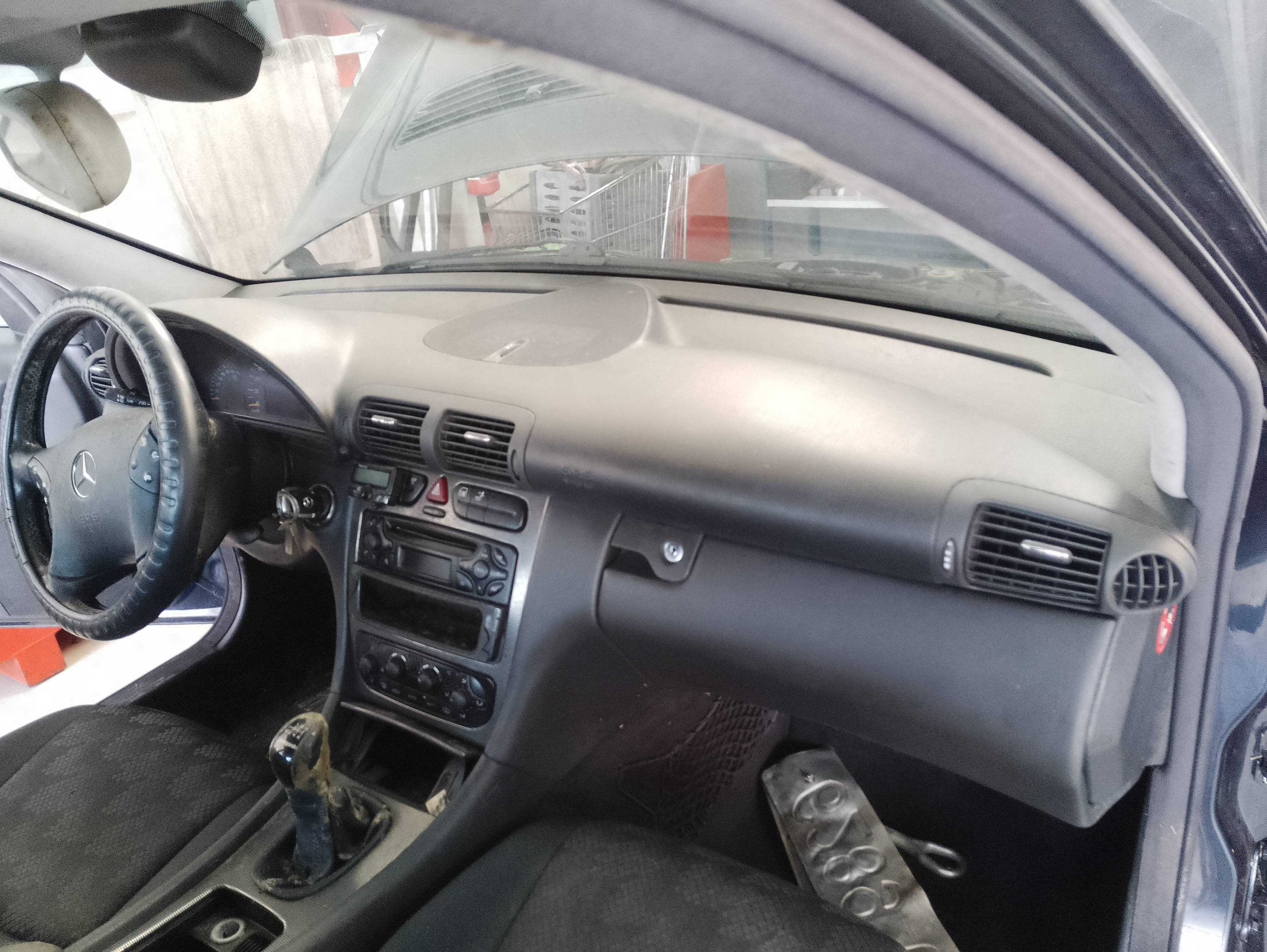 Recambio de salpicadero para mercedes-benz clase c (w203) berlina 200 compressor (203.042) referencia OEM IAM   