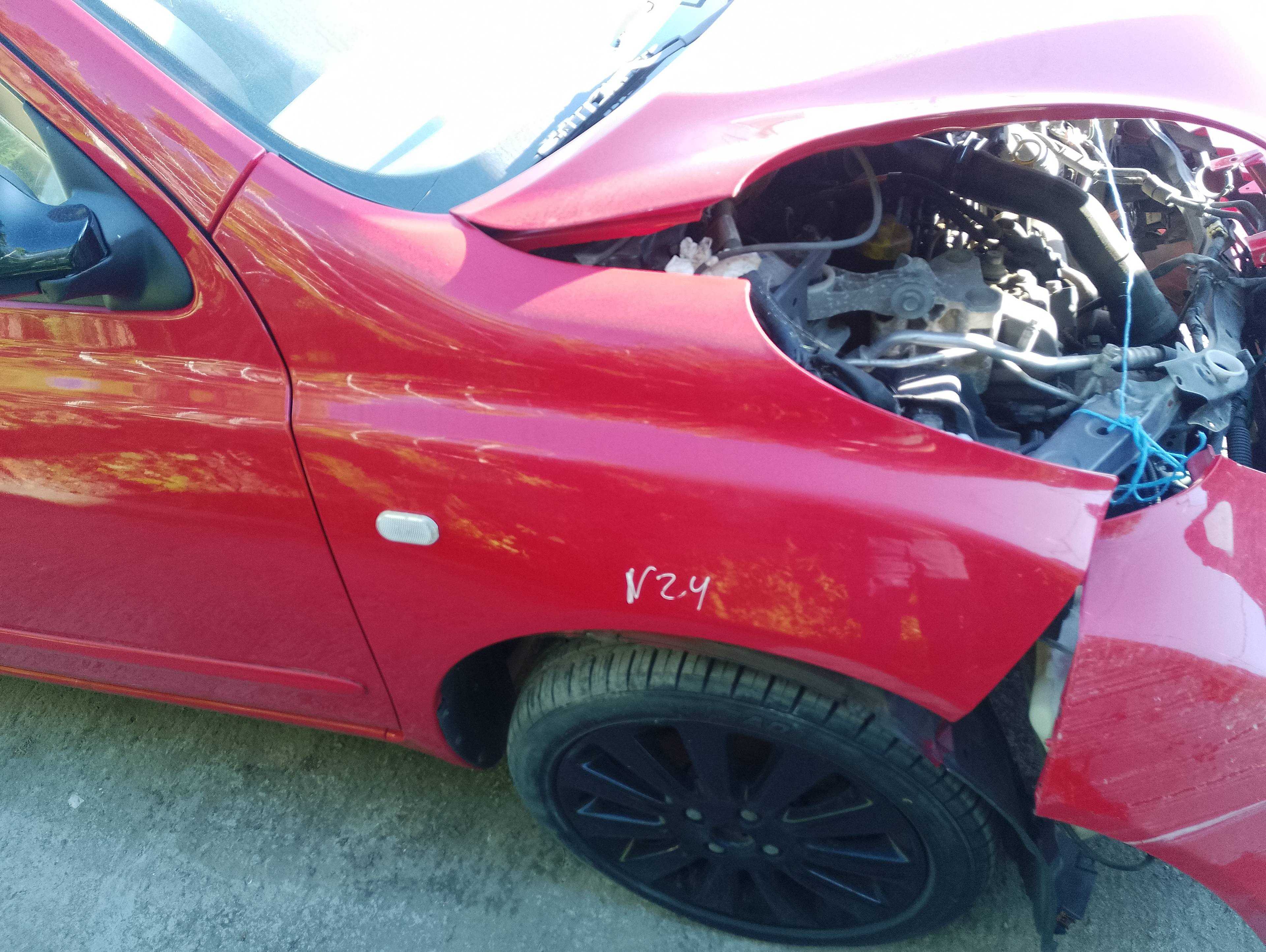 Recambio de aleta delantera derecha para nissan micra (k12e) 25 aniversario referencia OEM IAM   