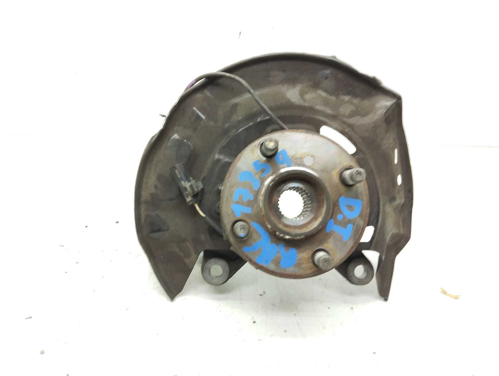 Recambio de mangueta delantera izquierda para toyota yaris active hybrid referencia OEM IAM 432120D230  