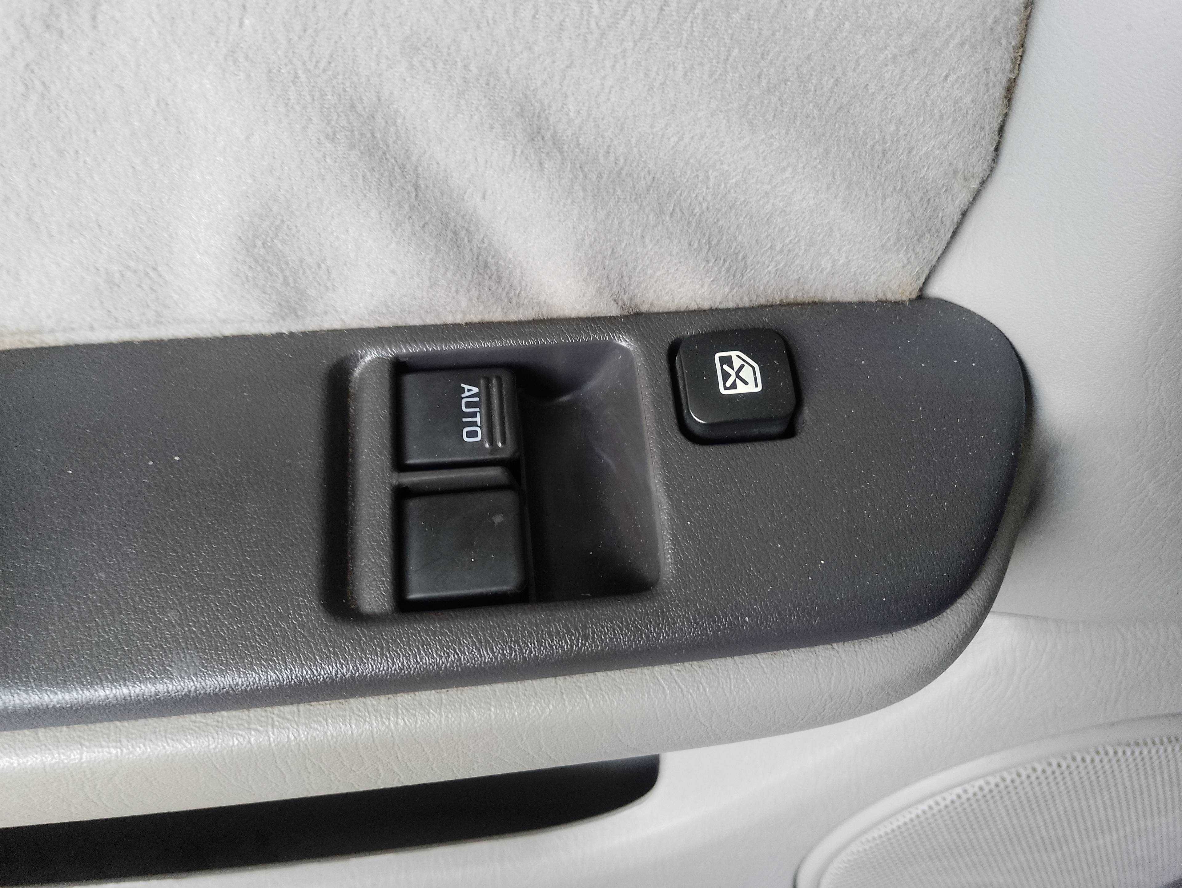 Recambio de mando elevalunas delantero izquierdo para nissan primera berlina (p11) básico referencia OEM IAM   