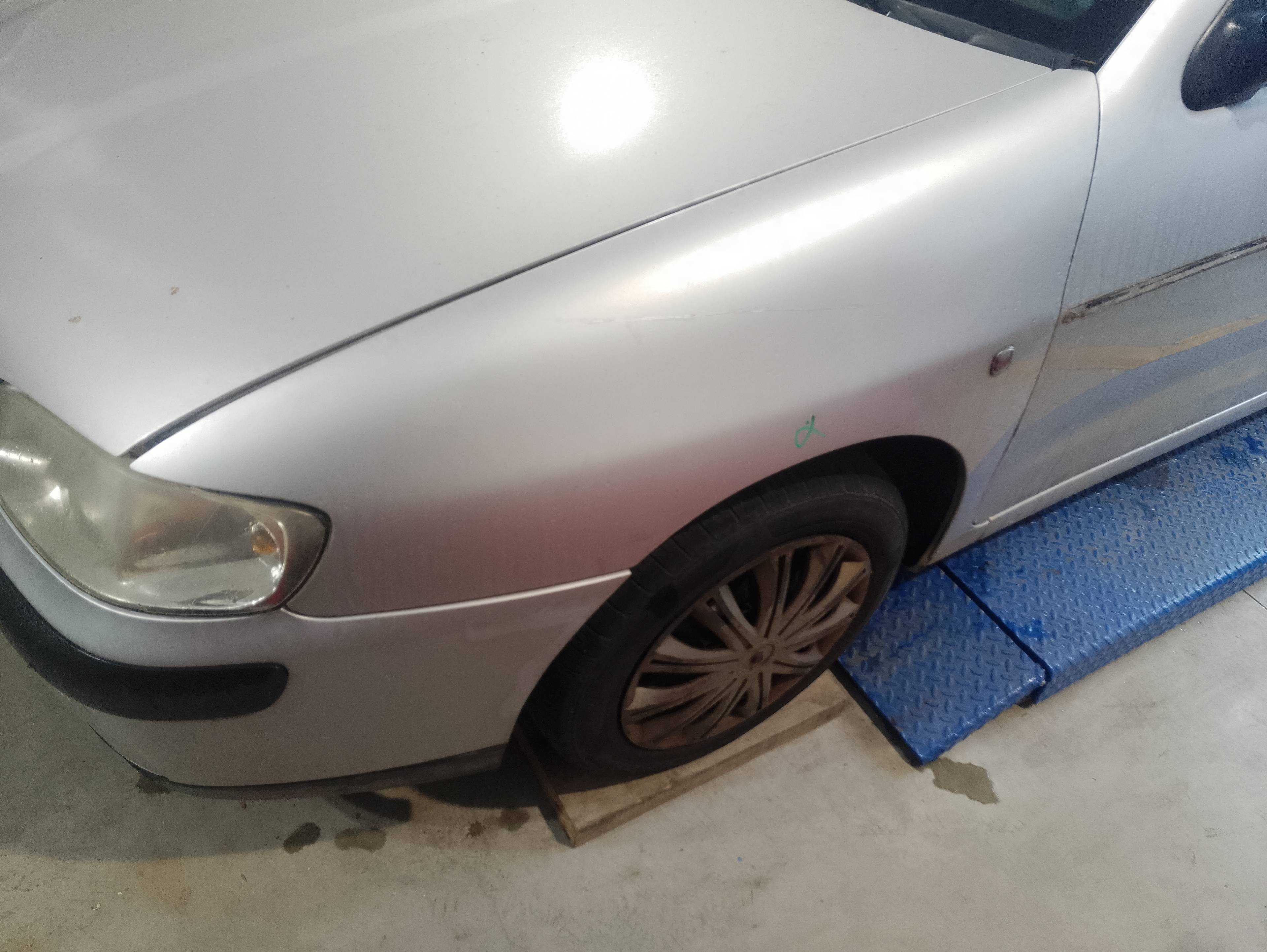 Recambio de aleta delantera izquierda para seat cordoba berlina (6k2) sport referencia OEM IAM   