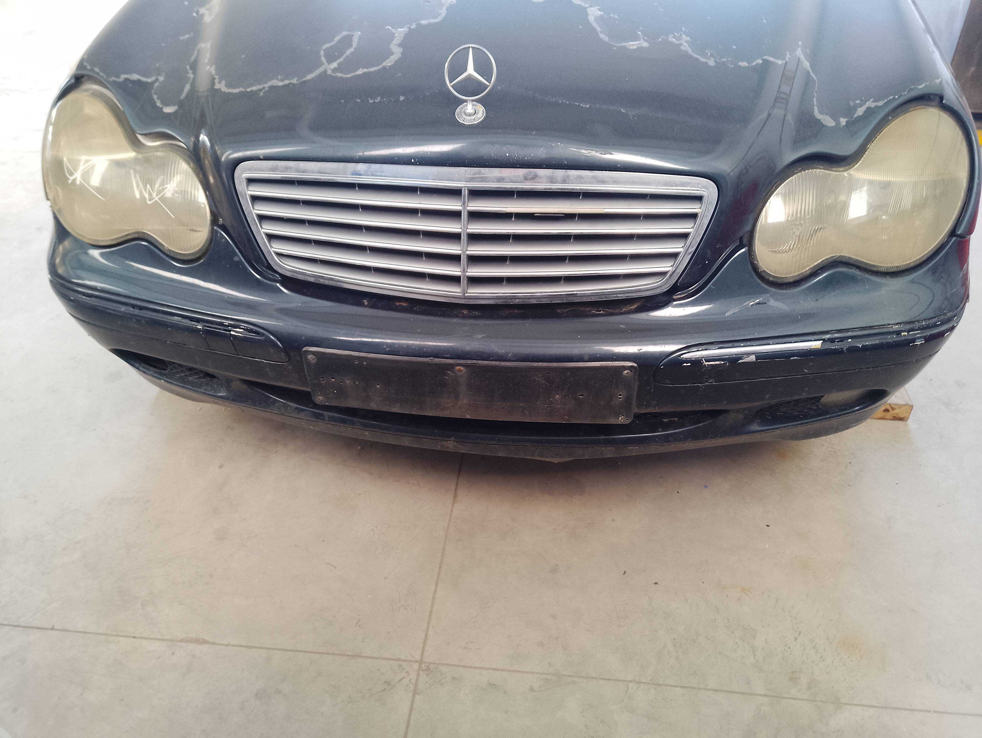 Recambio de paragolpes delantero para mercedes-benz clase c (w203) berlina 200 cdi (203.004) referencia OEM IAM   