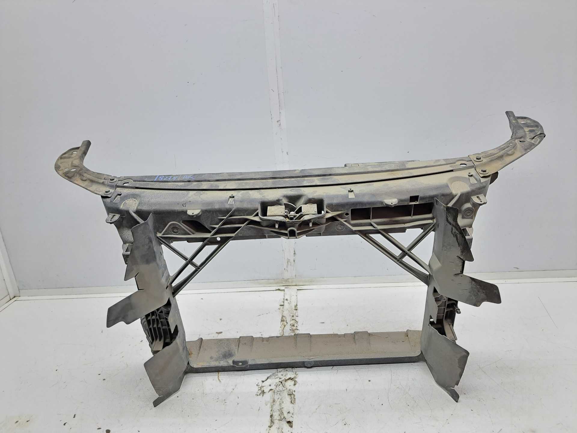 Recambio de panel frontal para skoda rapid 1.6 tdi dpf referencia OEM IAM   