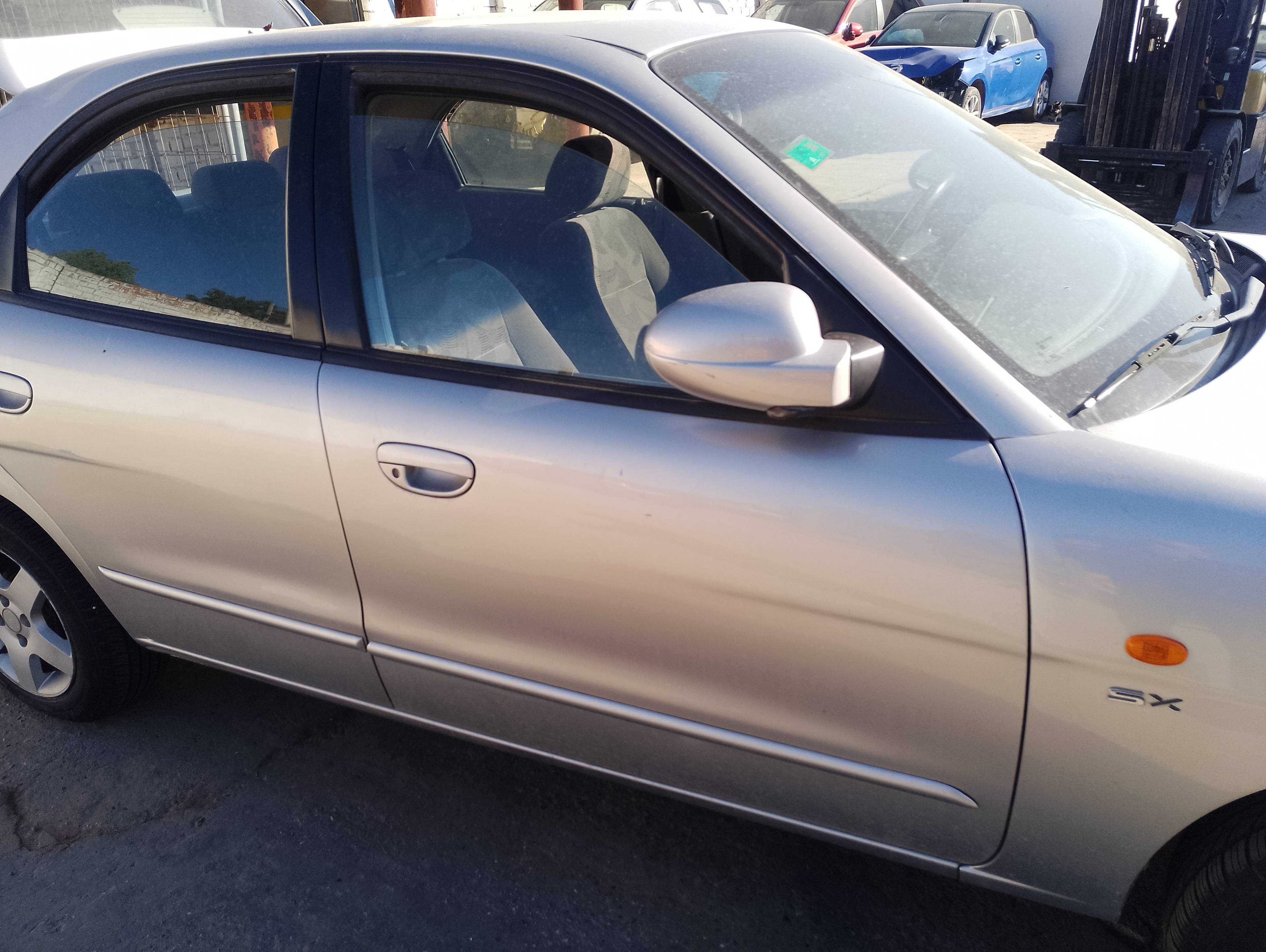 Recambio de puerta delantera derecha para daewoo nubira berlina se (1999) referencia OEM IAM   
