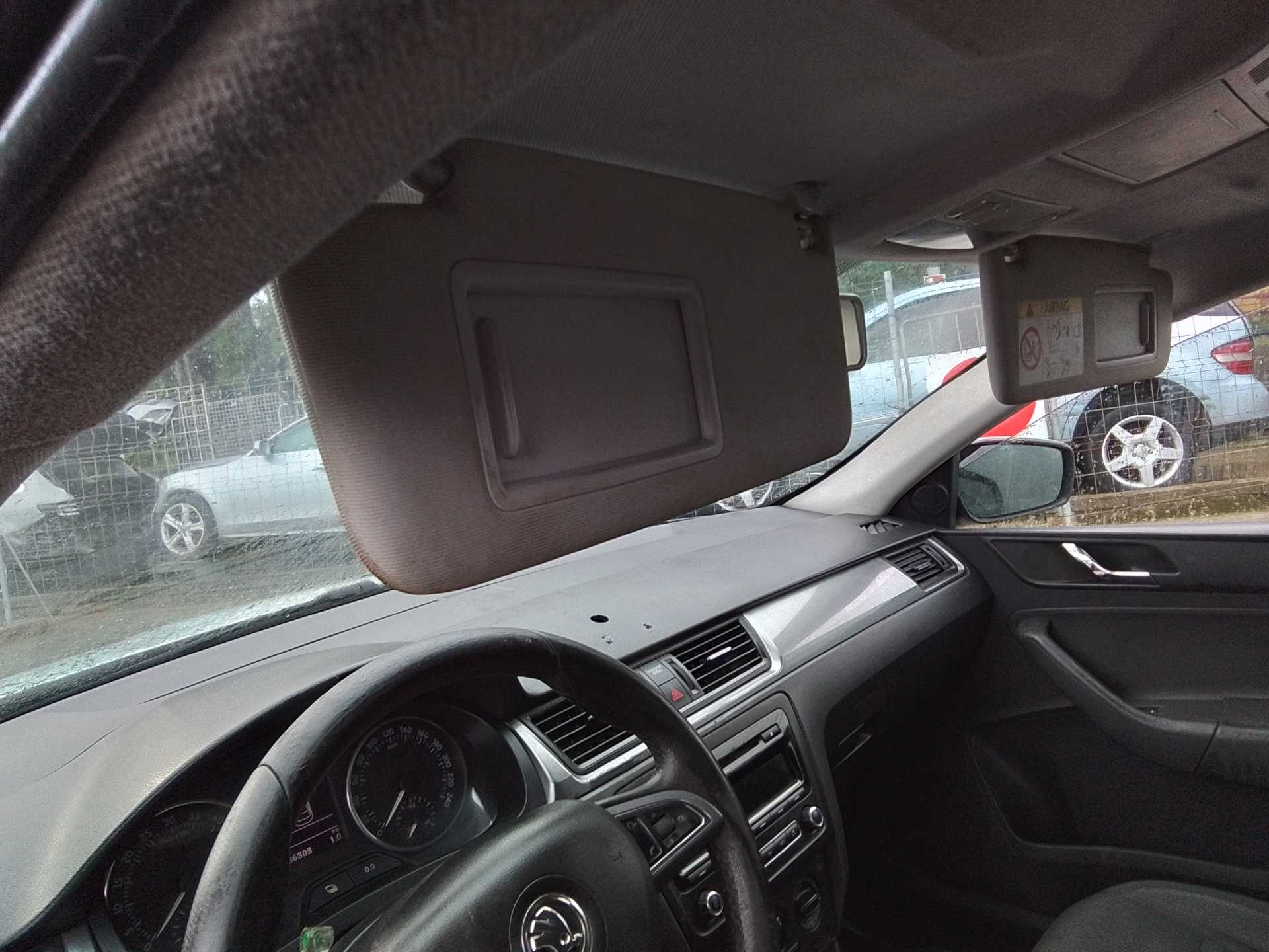 Recambio de parasol izquierdo para skoda rapid 1.6 tdi dpf referencia OEM IAM   