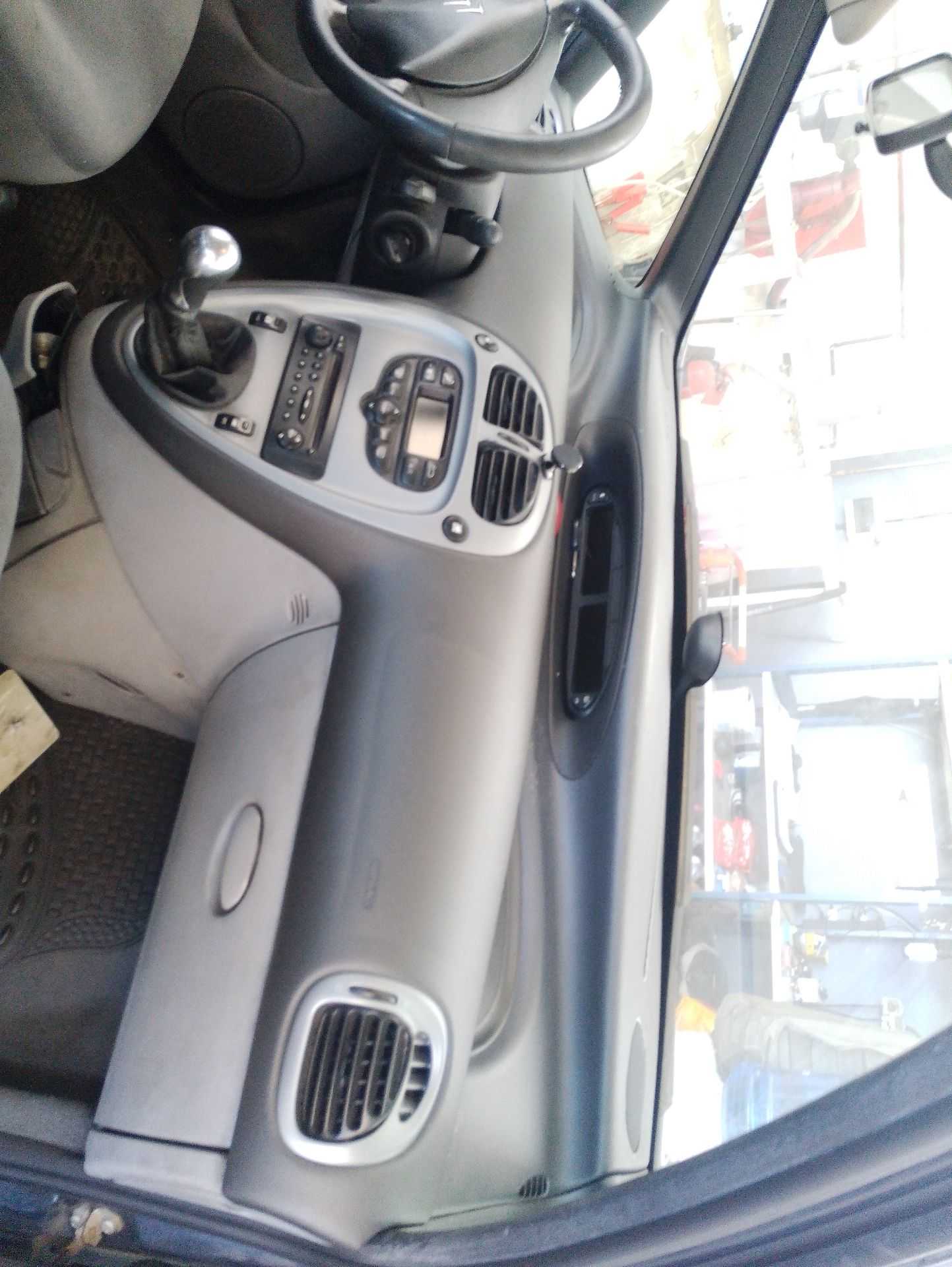 Recambio de salpicadero para citroën xsara picasso (n68) 1.6 hdi referencia OEM IAM 8203VK  