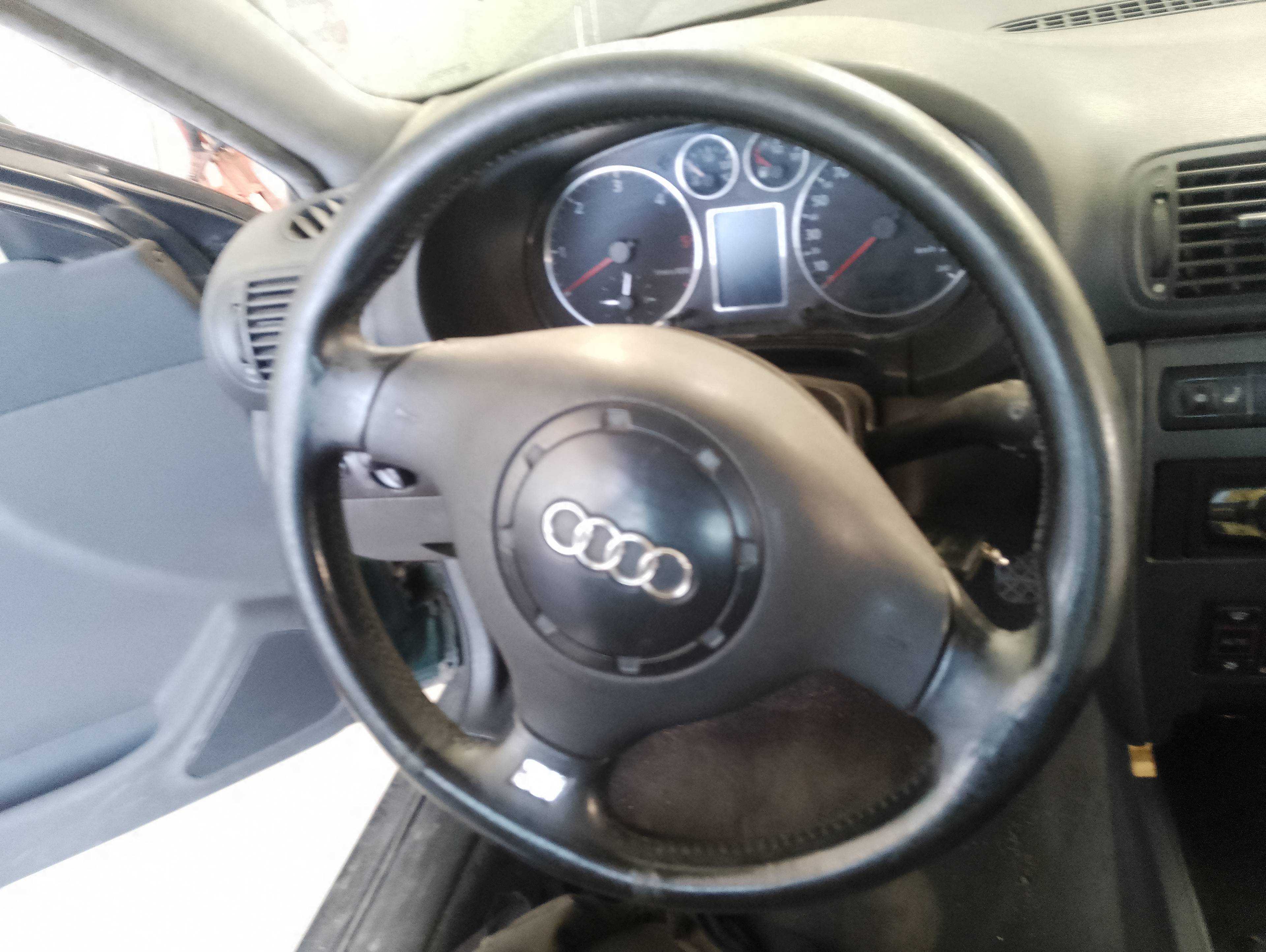 Recambio de volante para audi a3 (8l) 1.9 tdi ambiente referencia OEM IAM   