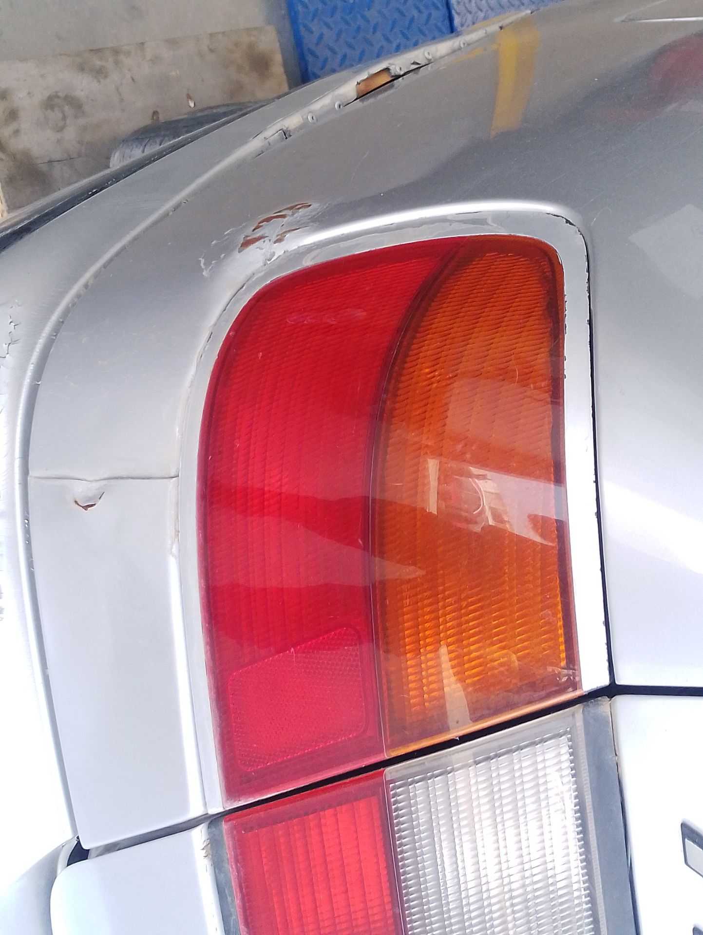 Recambio de piloto trasero izquierdo para nissan primera (p11) 1.6 16v referencia OEM IAM   