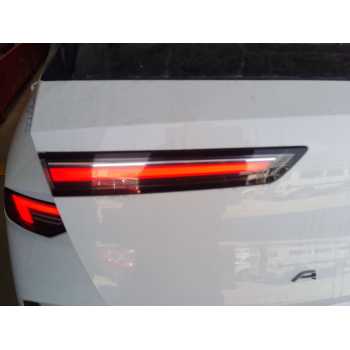 PILOTO TRASERO IZQUIERDO EN PORTON 9839325480 