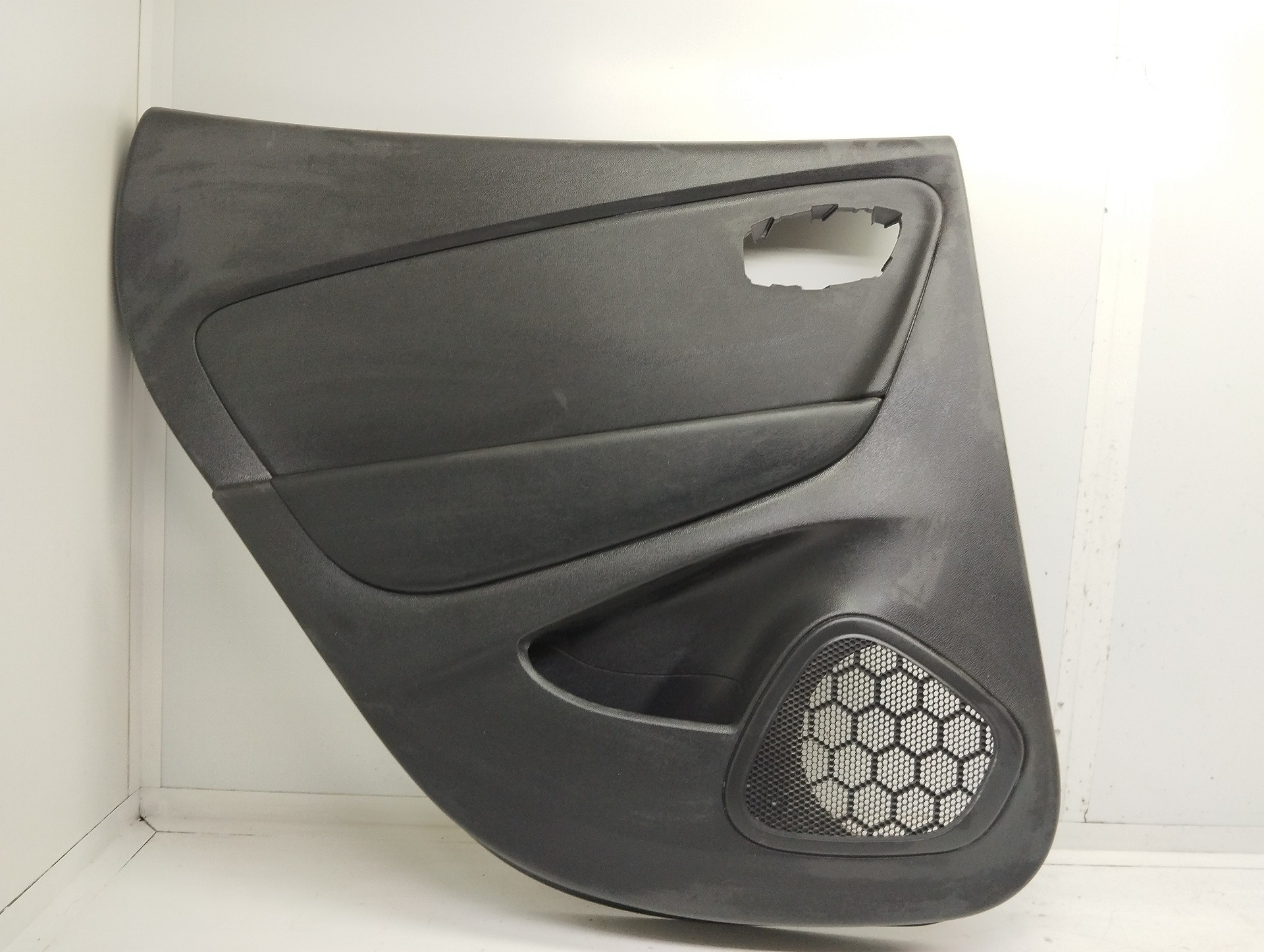 Recambio de guarnecido puerta trasera izquierda para renault captur 1.5 dci diesel fap referencia OEM IAM 829A11902R 156141882 