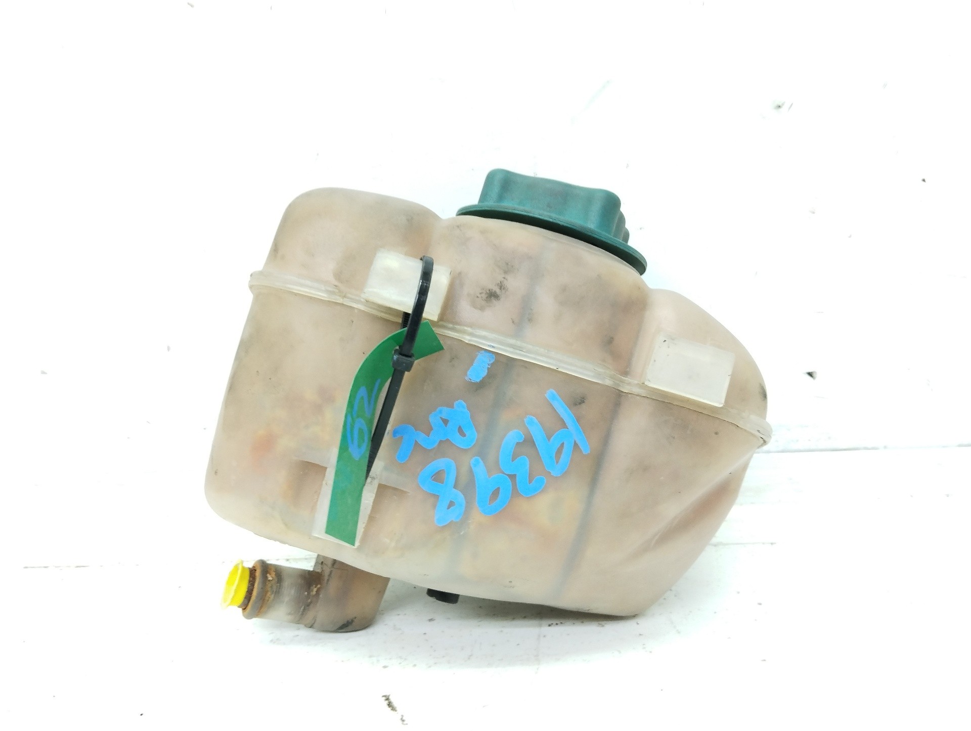 Recambio de deposito expansion para volvo c70 cabriolet 2.4 t referencia OEM IAM 8683455  
