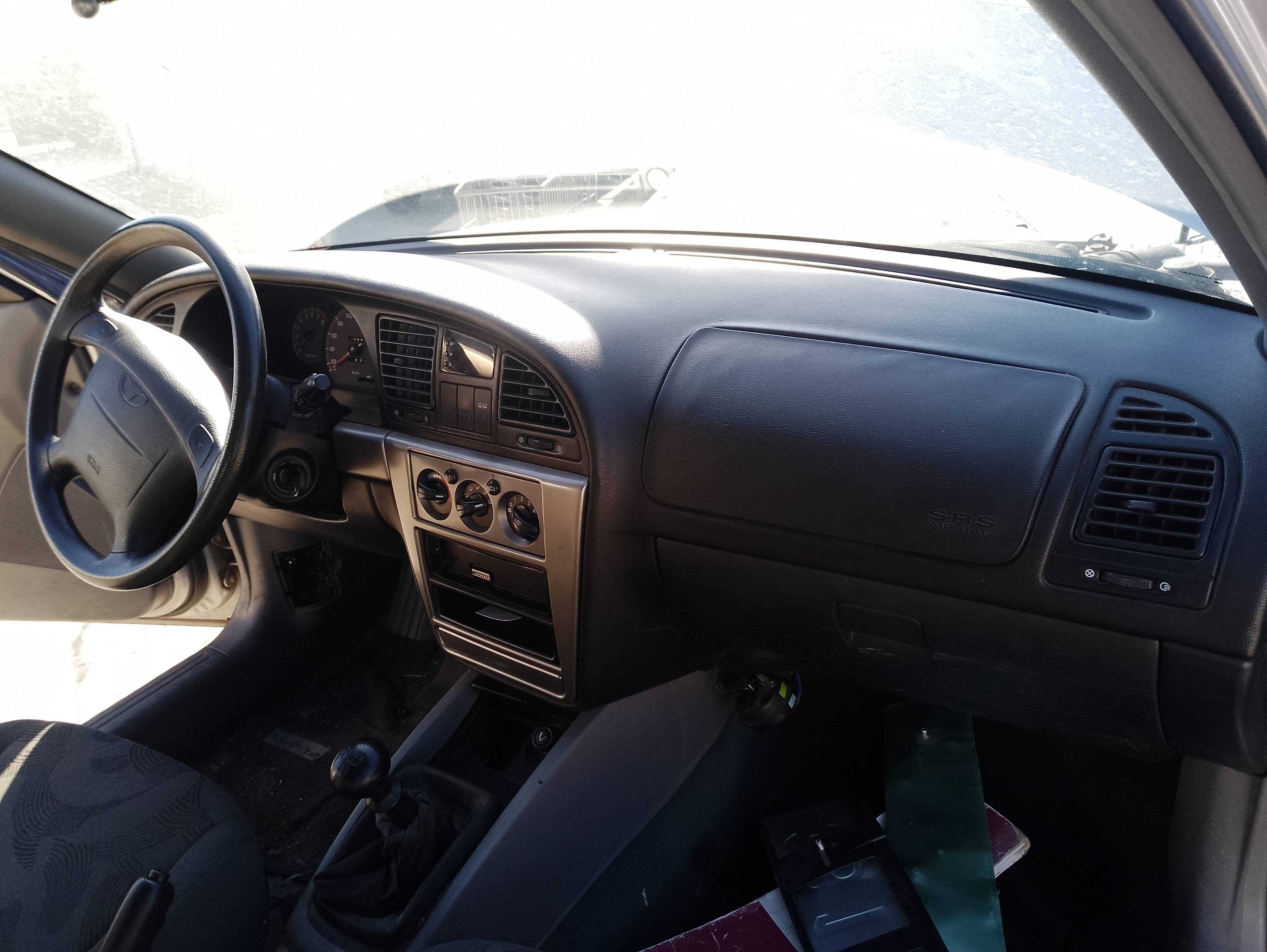 Recambio de salpicadero para daewoo nubira berlina se (1999) referencia OEM IAM   
