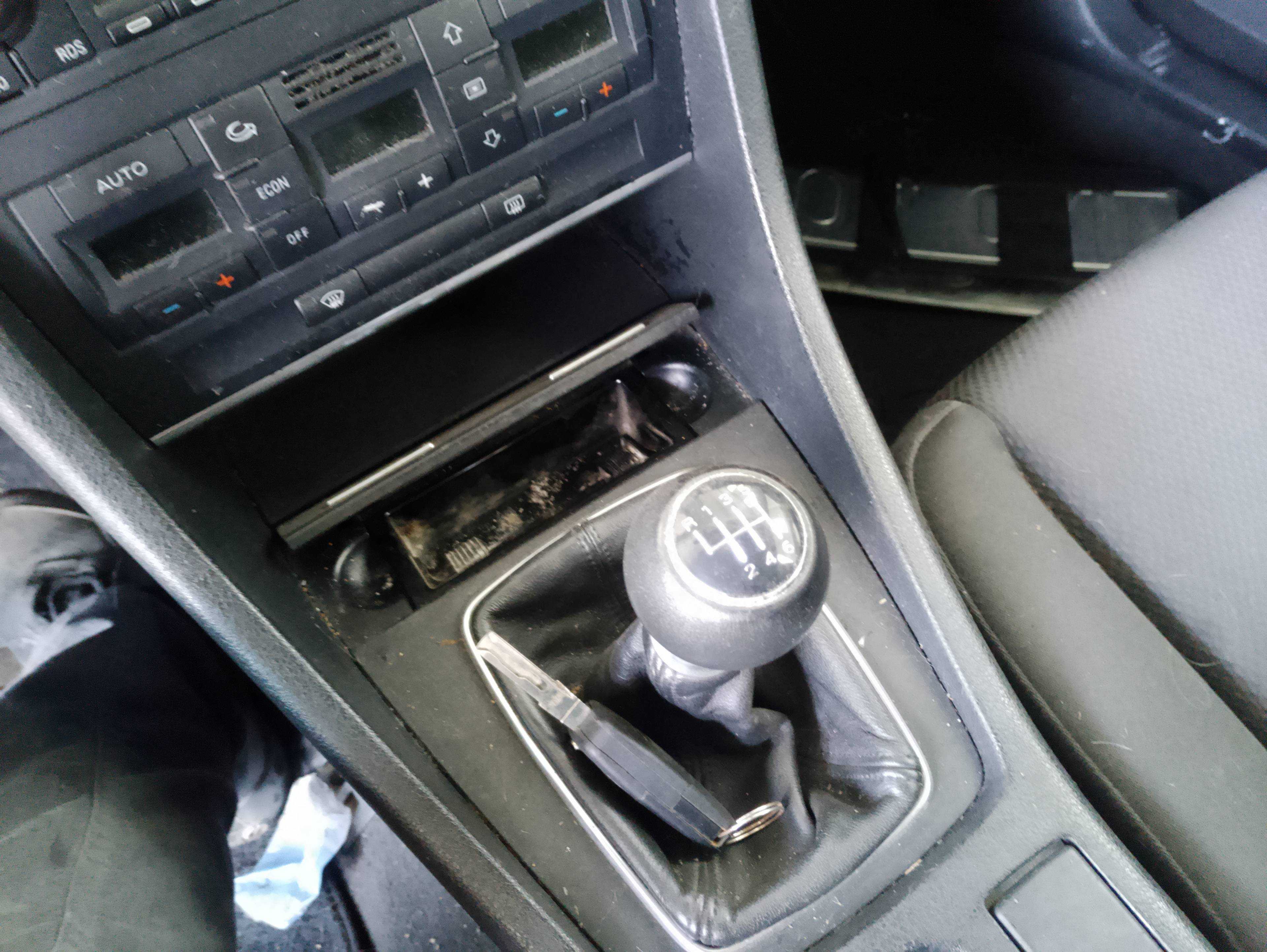 Recambio de palanca cambio para audi a4 berlina (8e) 1.9 tdi (96kw) referencia OEM IAM   