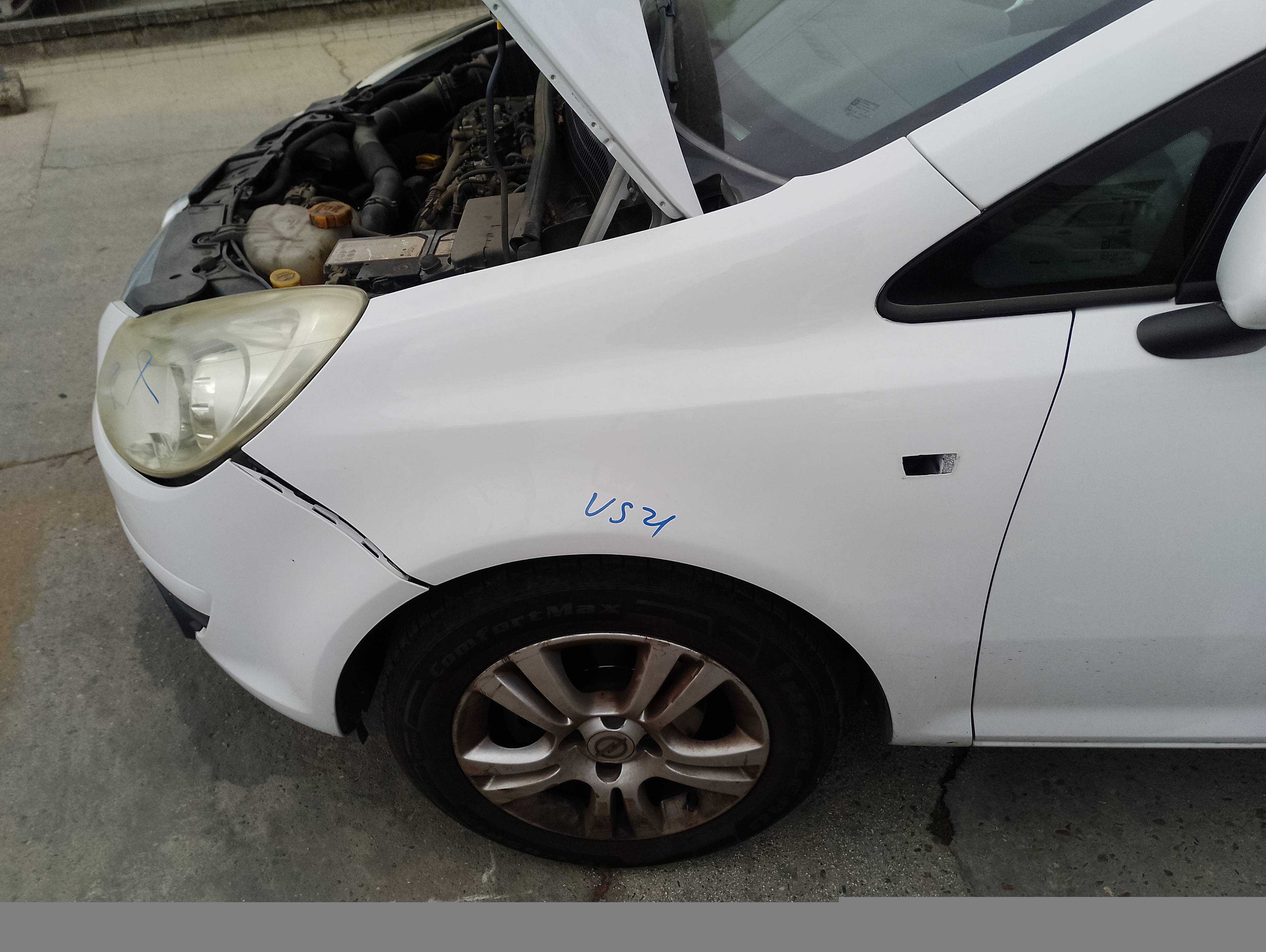 Recambio de aleta delantera izquierda para opel corsa d ´´111 years´´ referencia OEM IAM   