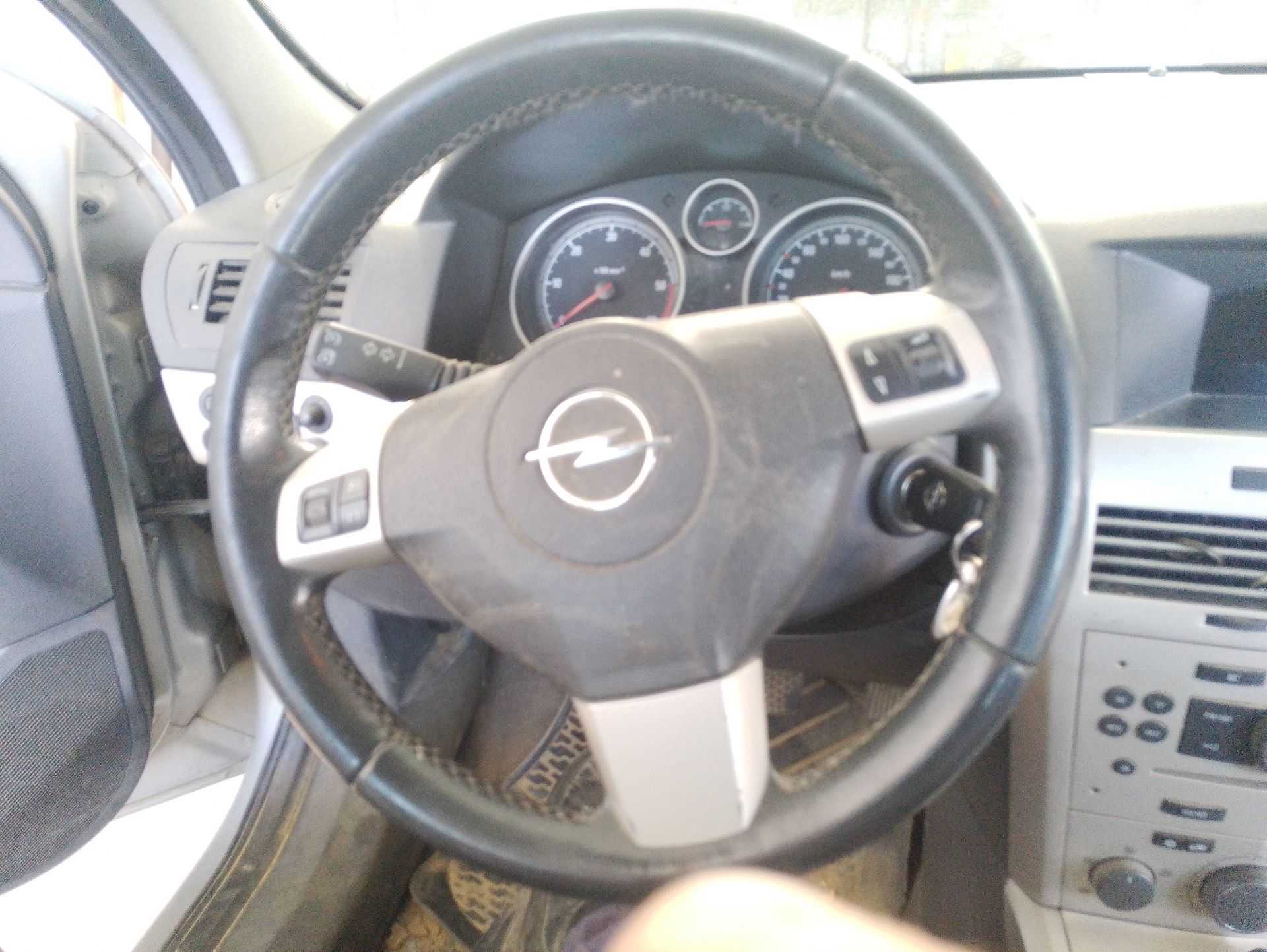 Recambio de volante para opel astra h station wagon (a04) 1.9 cdti (l35) referencia OEM IAM   