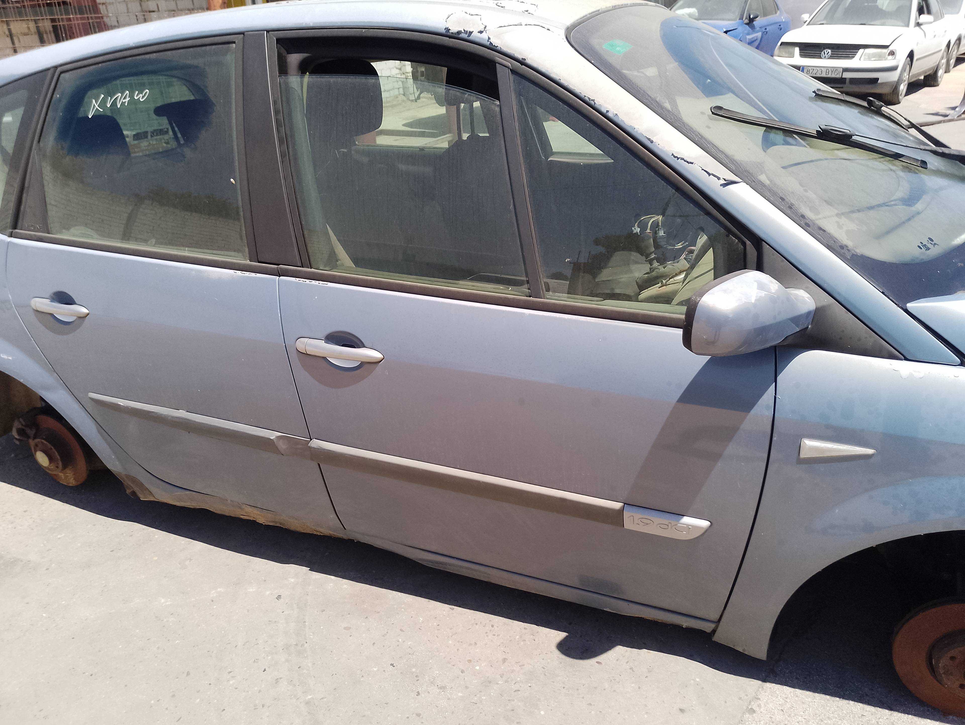 Recambio de puerta delantera derecha para renault scenic ii 1.9 dci diesel referencia OEM IAM   