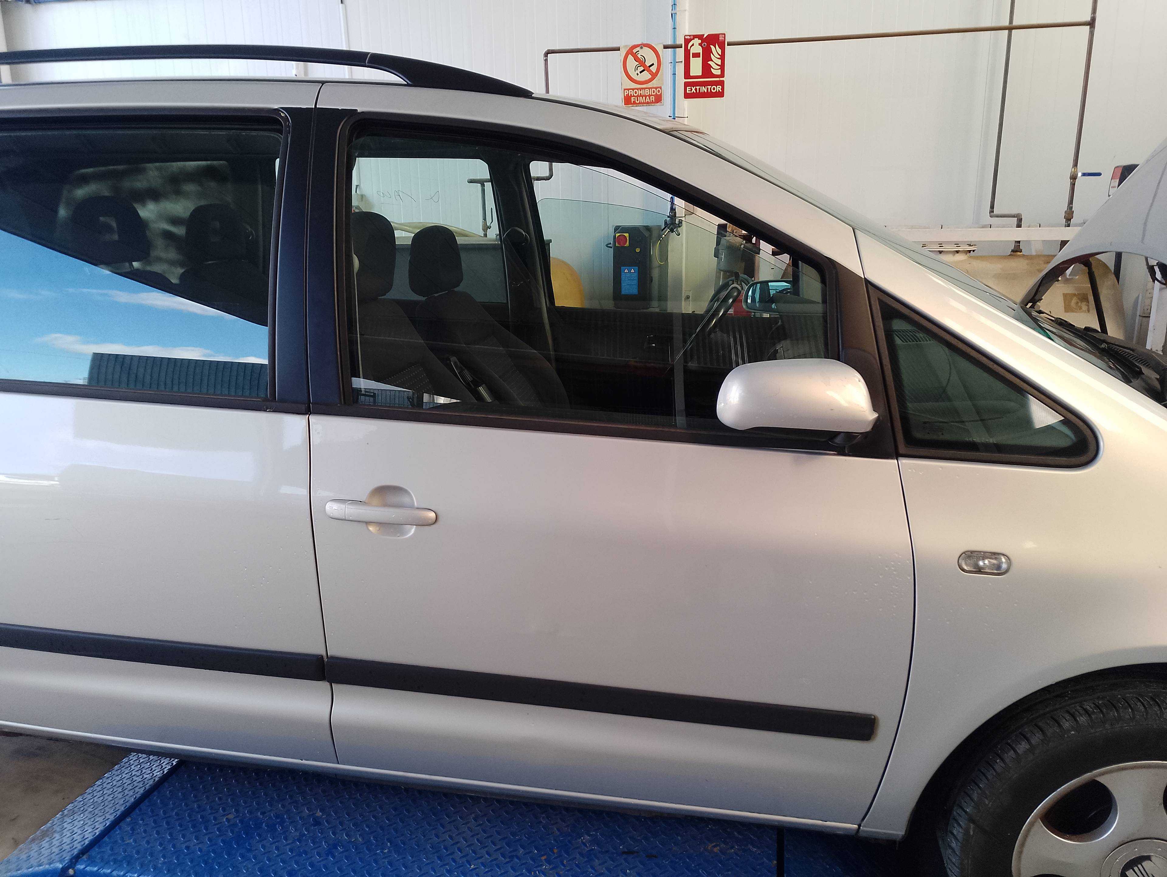 Recambio de puerta delantera derecha para seat alhambra (7v9) signa 4x4 referencia OEM IAM   