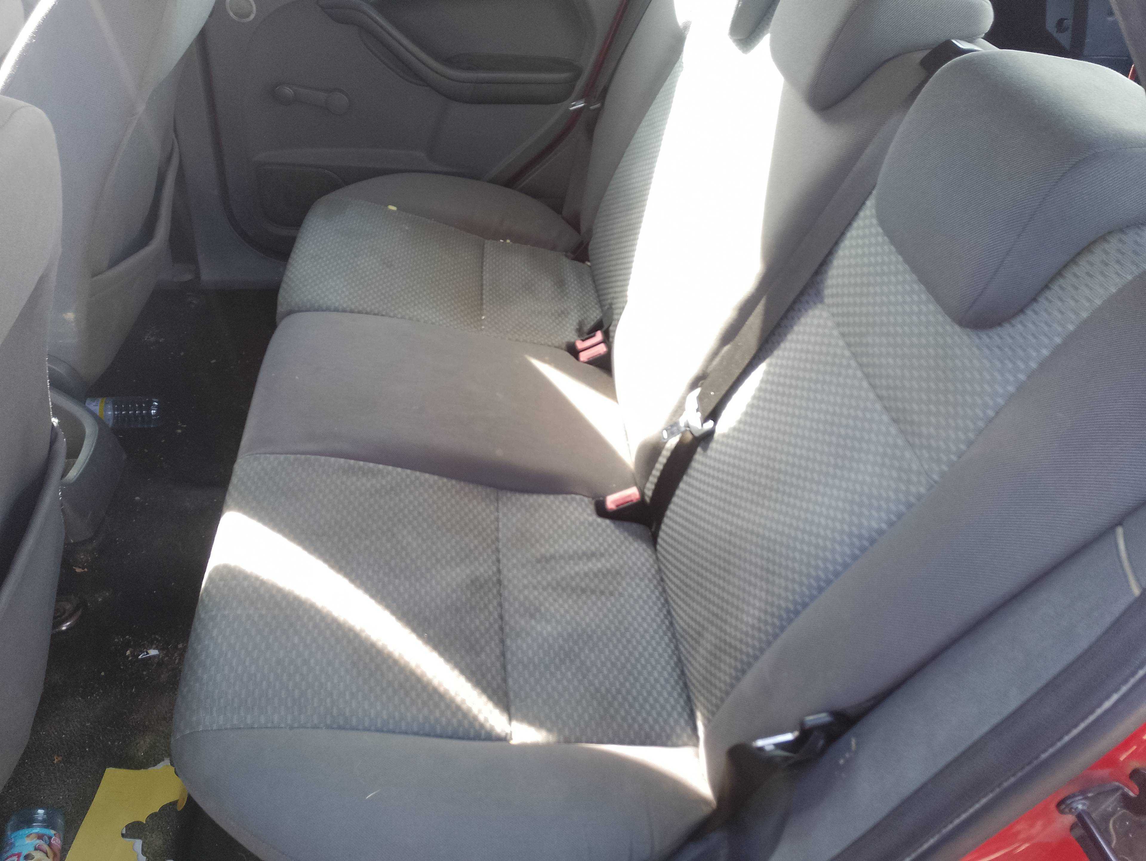 Recambio de asientos traseros para ford focus berlina (cap) ambiente (d) referencia OEM IAM   