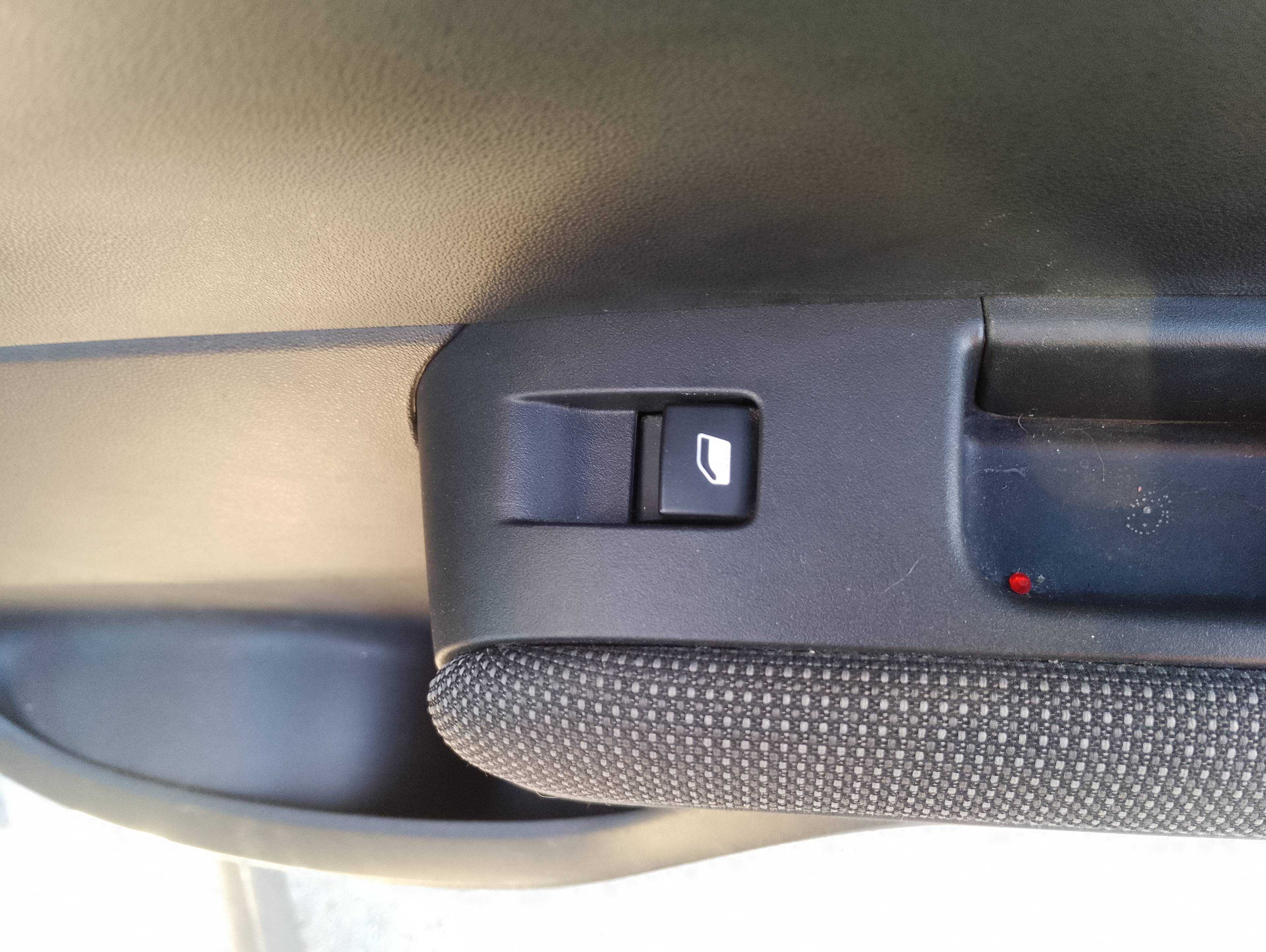 Recambio de mando elevalunas trasero derecho para citroën c3 aircross rip curl referencia OEM IAM   
