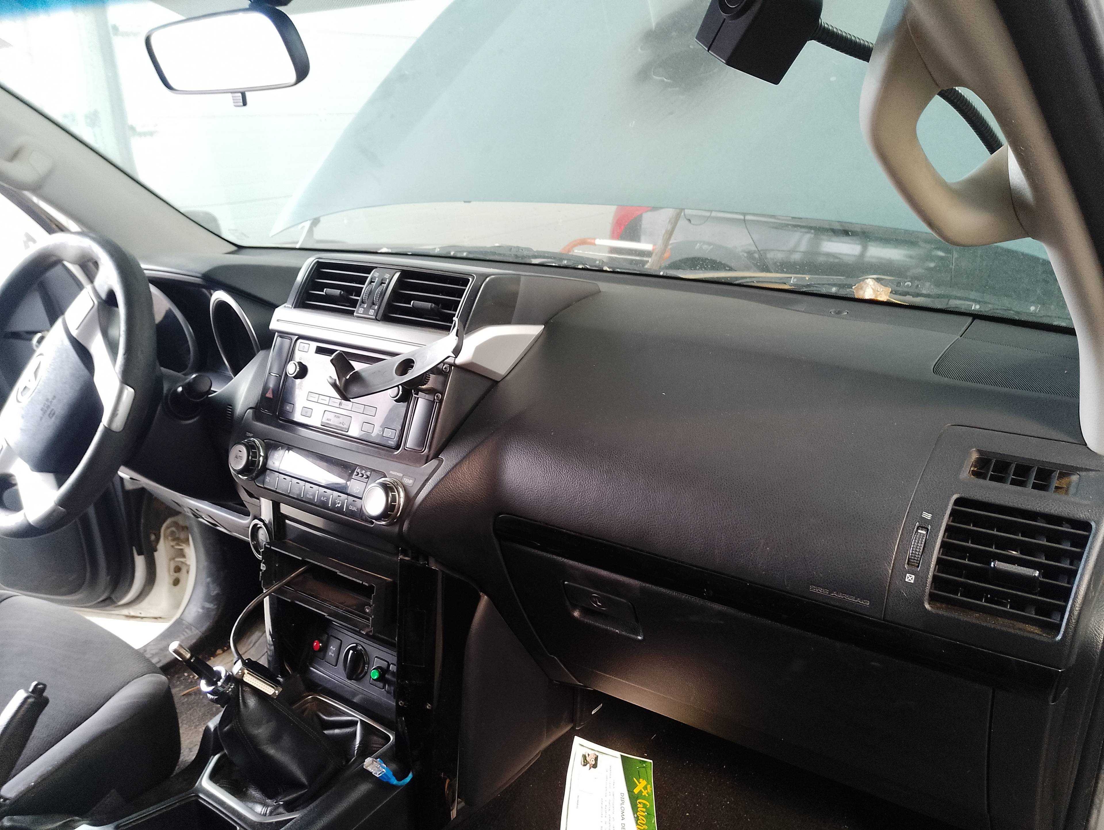 Recambio de salpicadero para toyota land cruiser (j15) basis referencia OEM IAM   