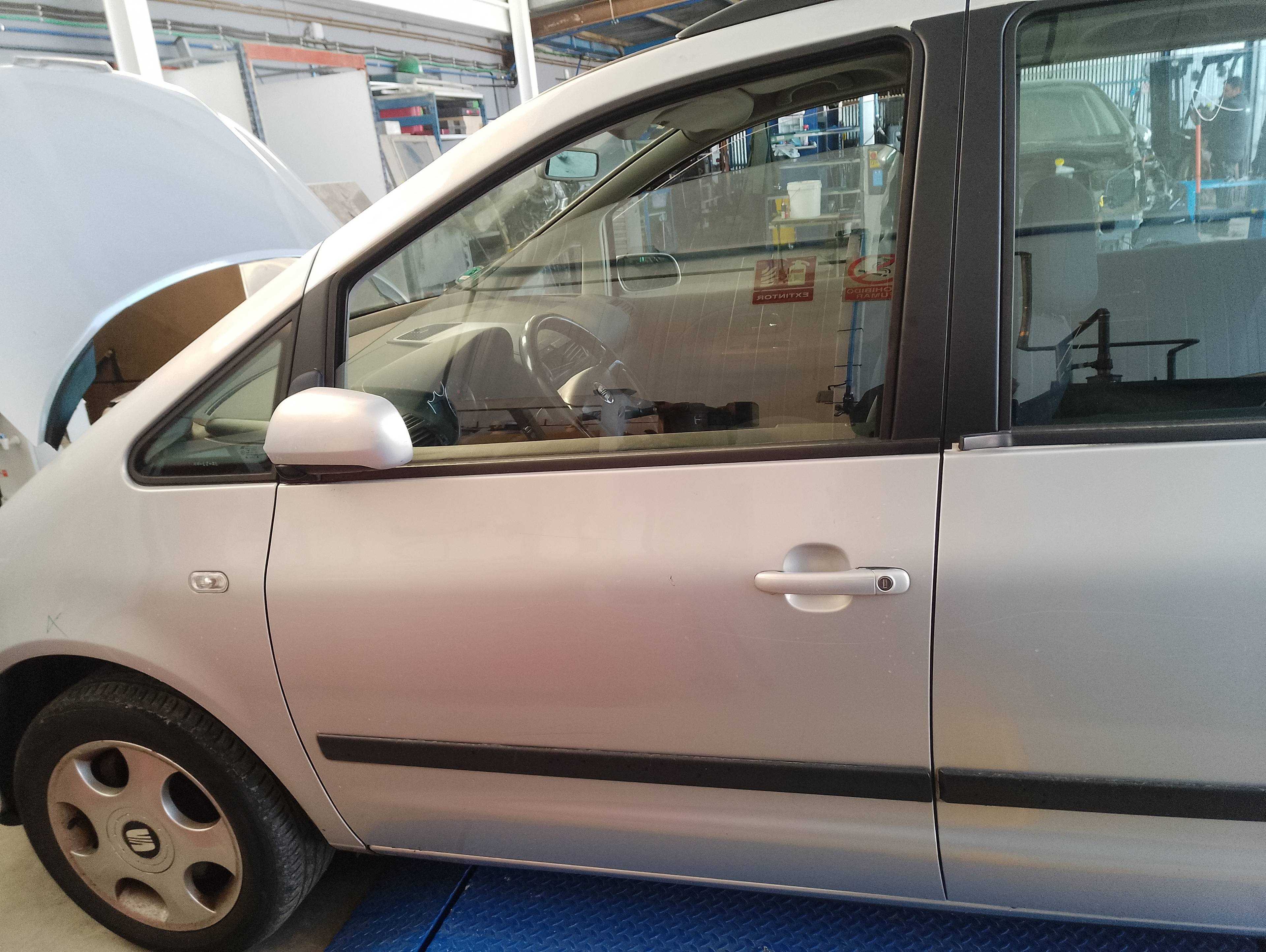 Recambio de puerta delantera izquierda para seat alhambra (7v9) signa 4x4 referencia OEM IAM   