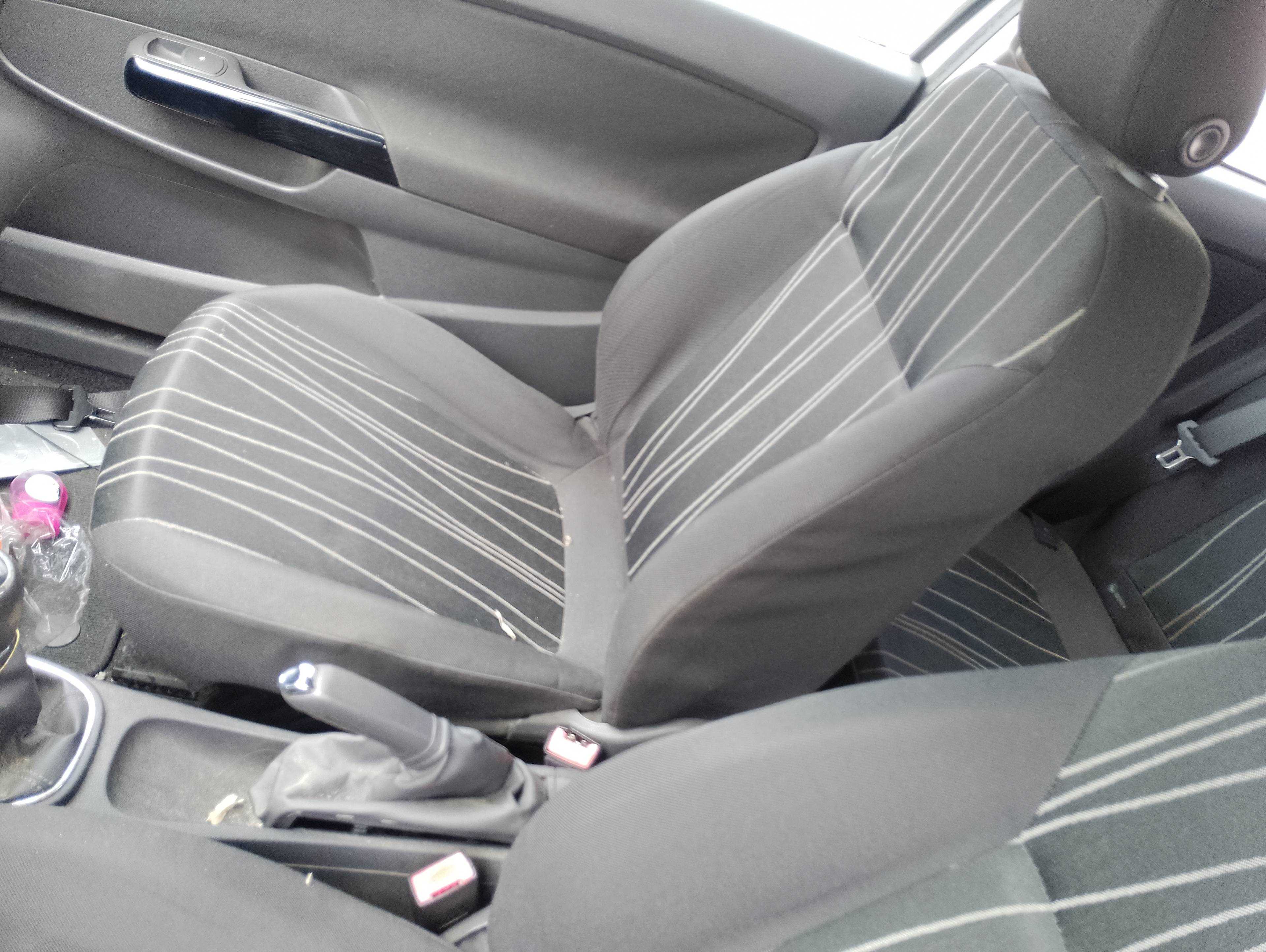 Recambio de asiento delantero derecho para opel corsa d ´´111 years´´ referencia OEM IAM   