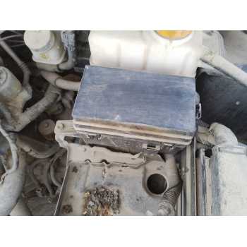 CAJA RELES / FUSIBLES 