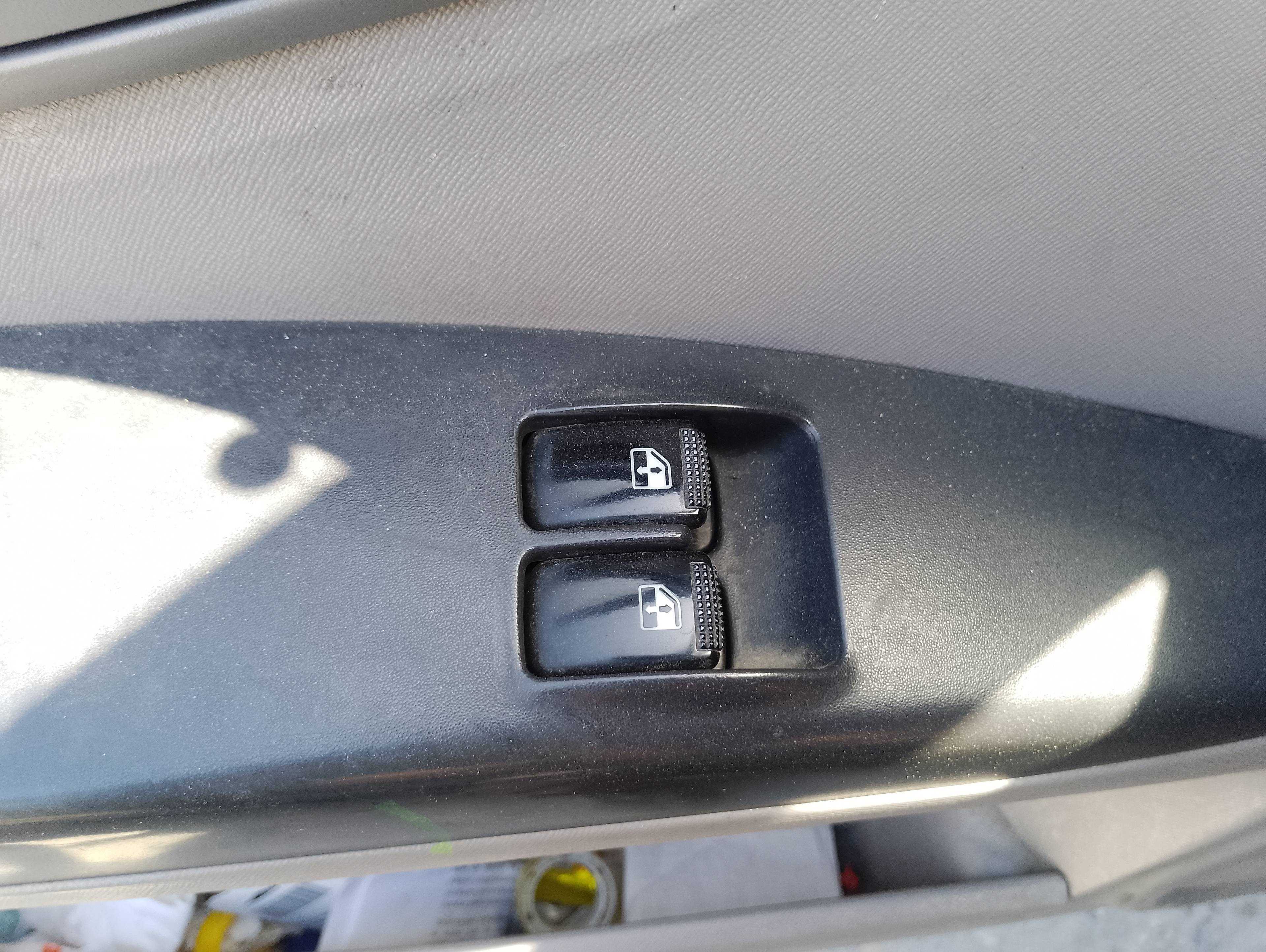 Recambio de mando elevalunas delantero izquierdo para kia picanto 1.0 concept referencia OEM IAM   