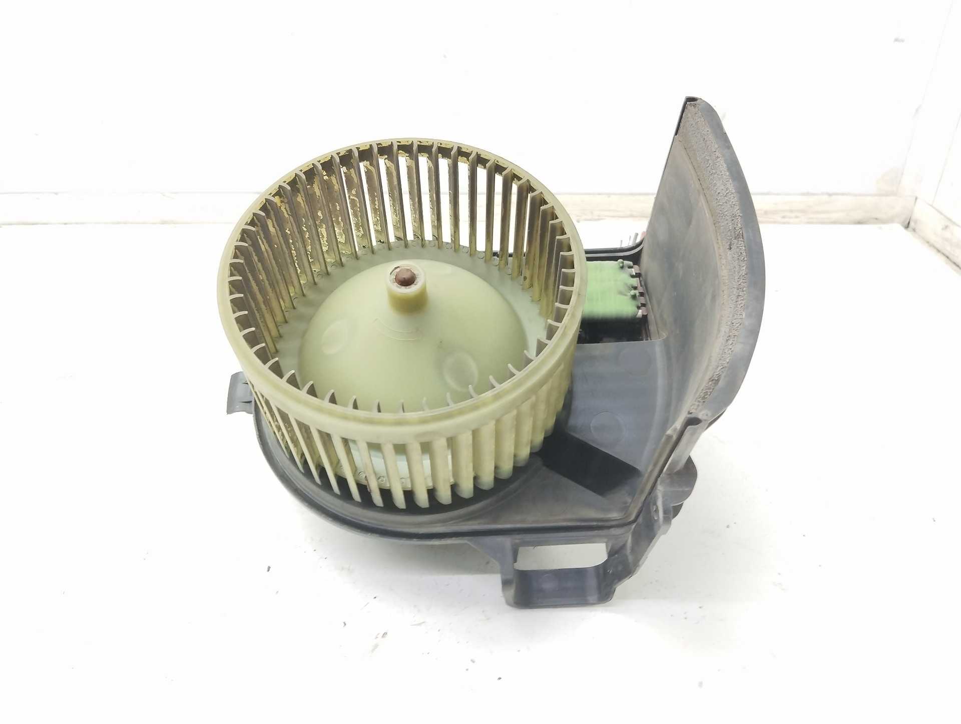 Recambio de motor calefaccion para renault kangoo dynamique referencia OEM IAM 5D7220300  