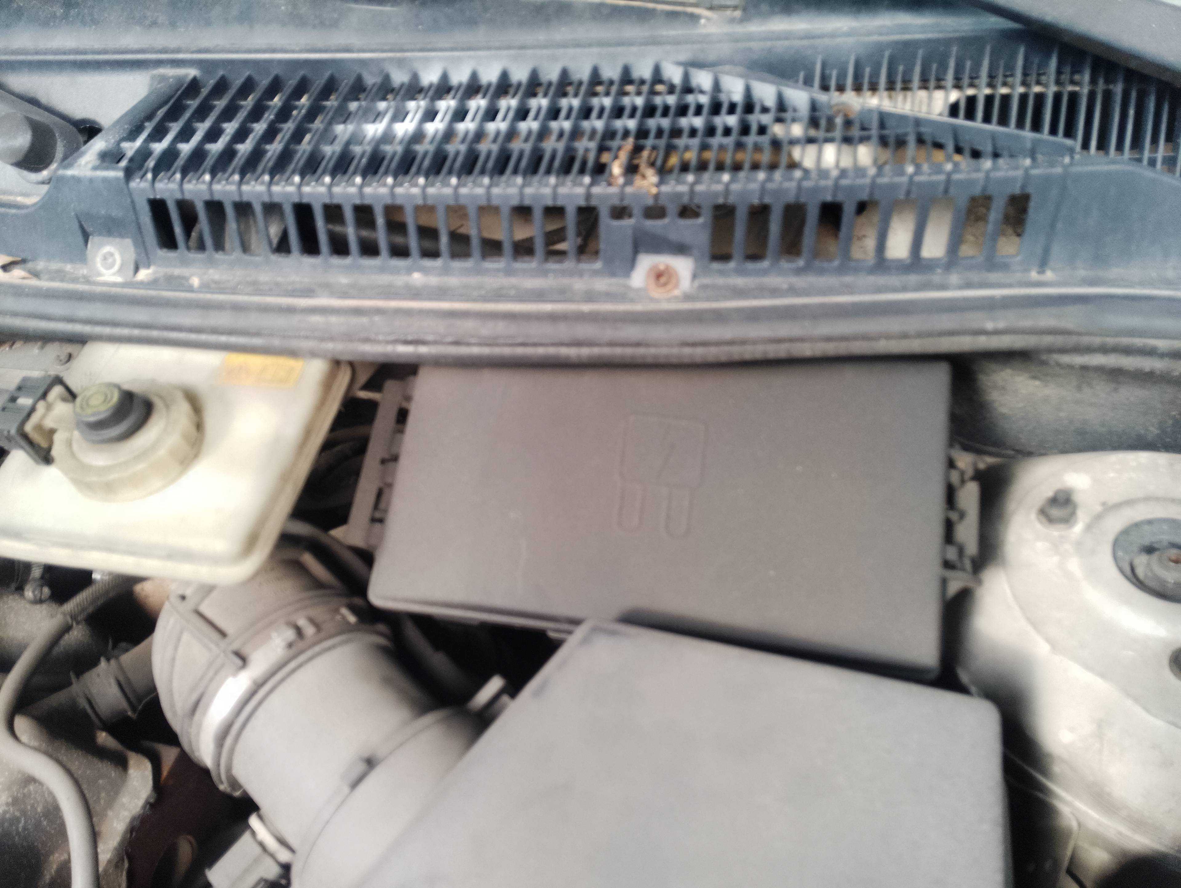 Recambio de caja reles / fusibles para ford transit connect (tc7) furgón (2006) referencia OEM IAM   
