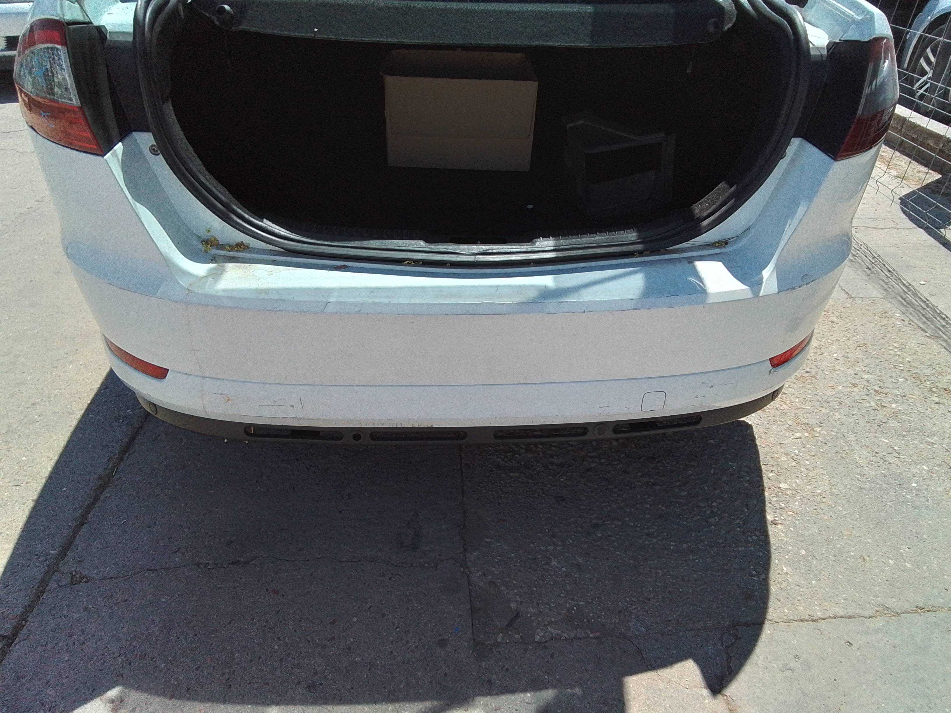 Recambio de paragolpes trasero para ford mondeo ber. (ca2) 2.0 tdci cat referencia OEM IAM   