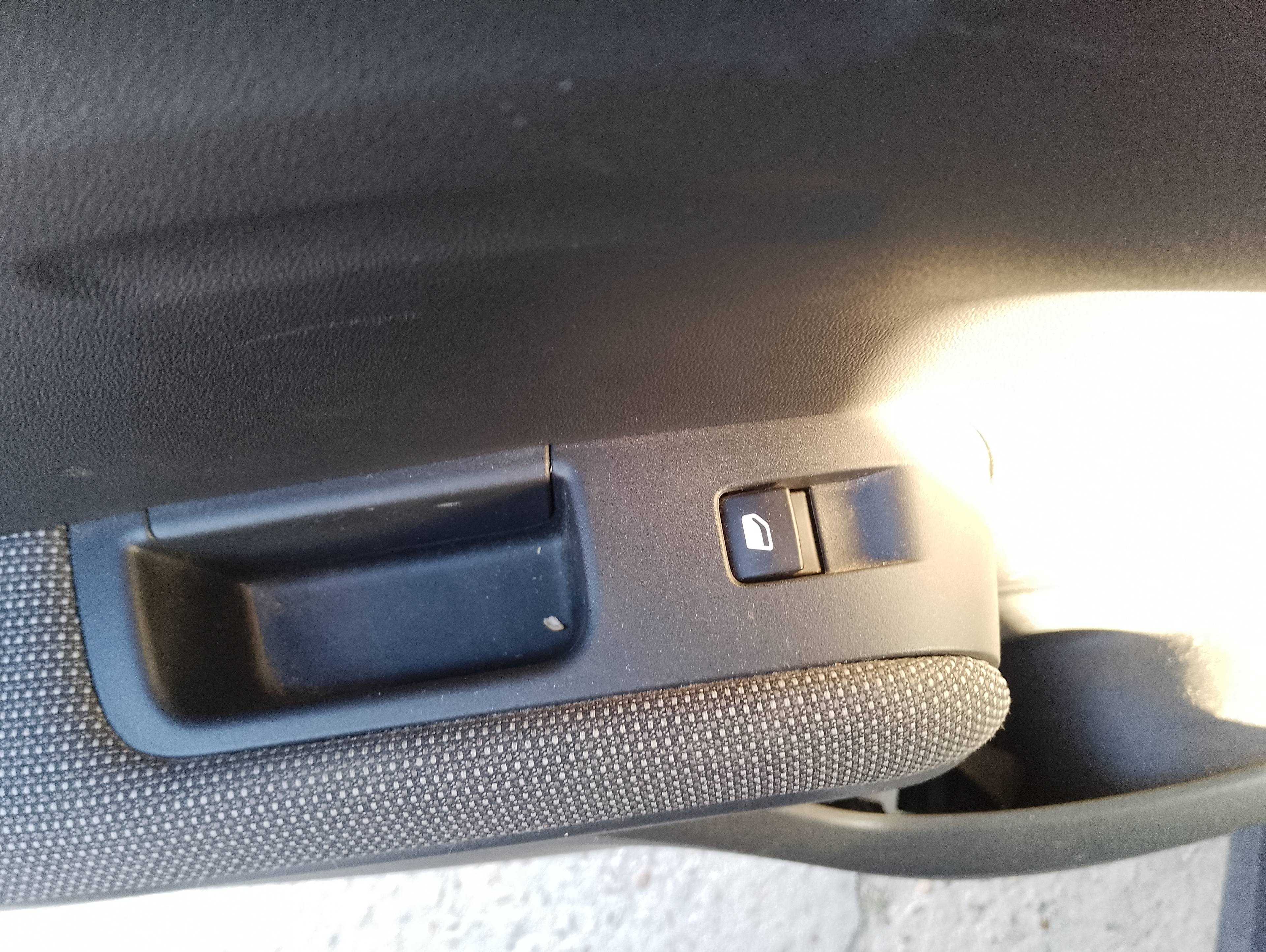 Recambio de mando elevalunas trasero izquierdo para citroën c3 aircross rip curl referencia OEM IAM   