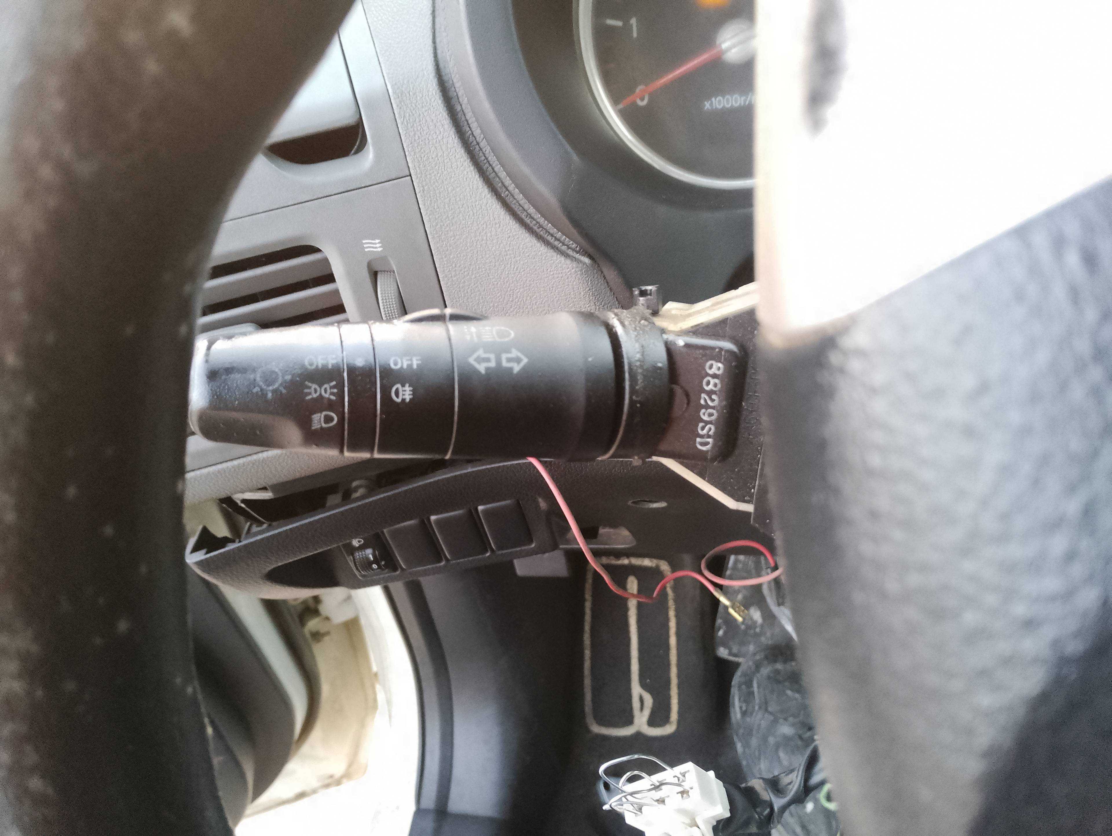 Recambio de mando luces/intermitencia (com2000) para nissan x-trail (t30) referencia OEM IAM   