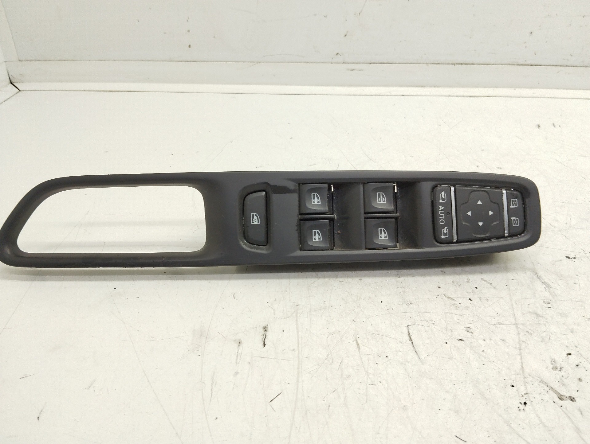 Recambio de mando elevalunas delantero izquierdo para renault captur 1.5 dci diesel fap referencia OEM IAM 255702886R 10132829 