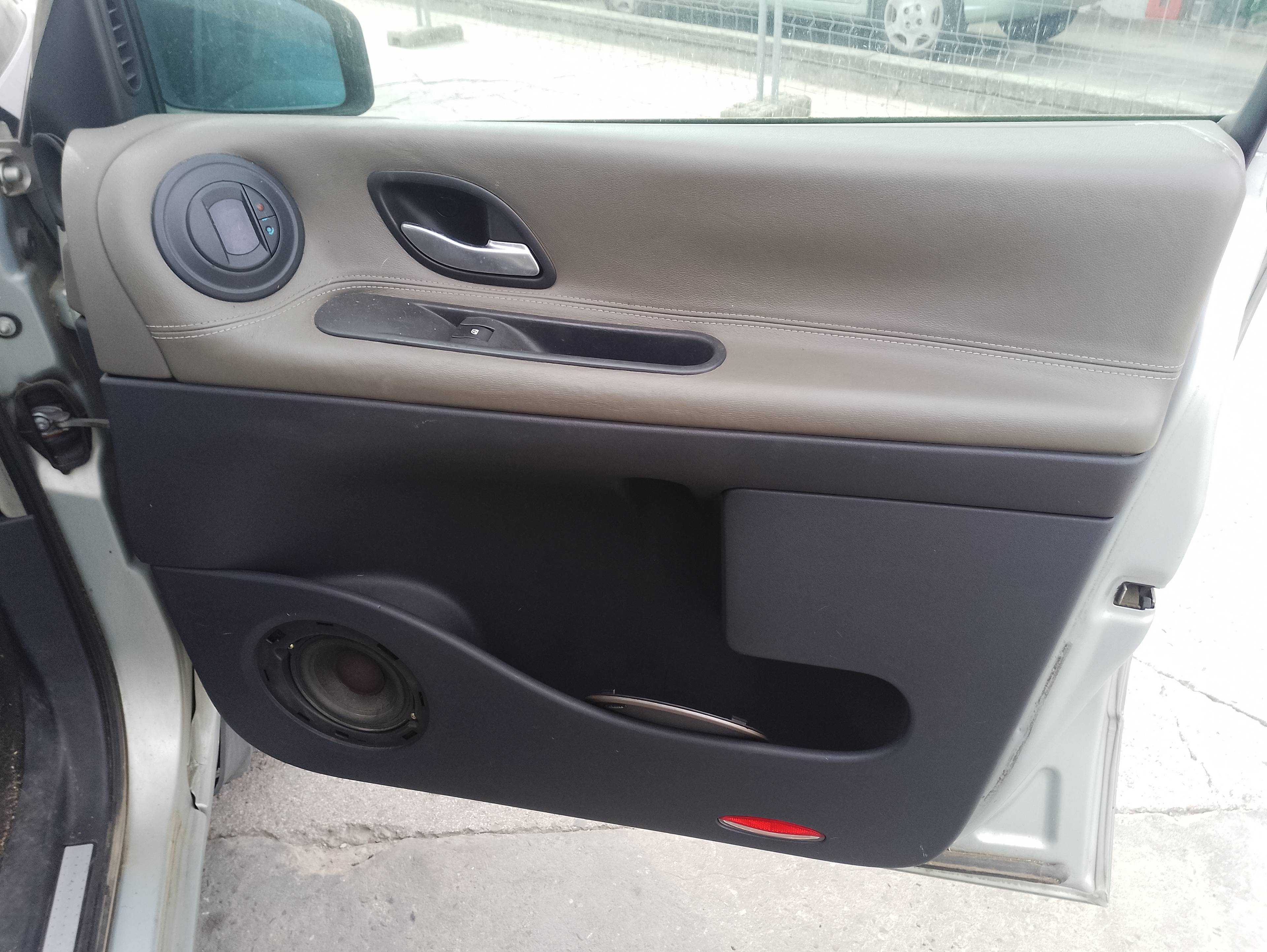 Recambio de guarnecido puerta delantera derecha para renault espace iv (jk0) dynamique referencia OEM IAM   