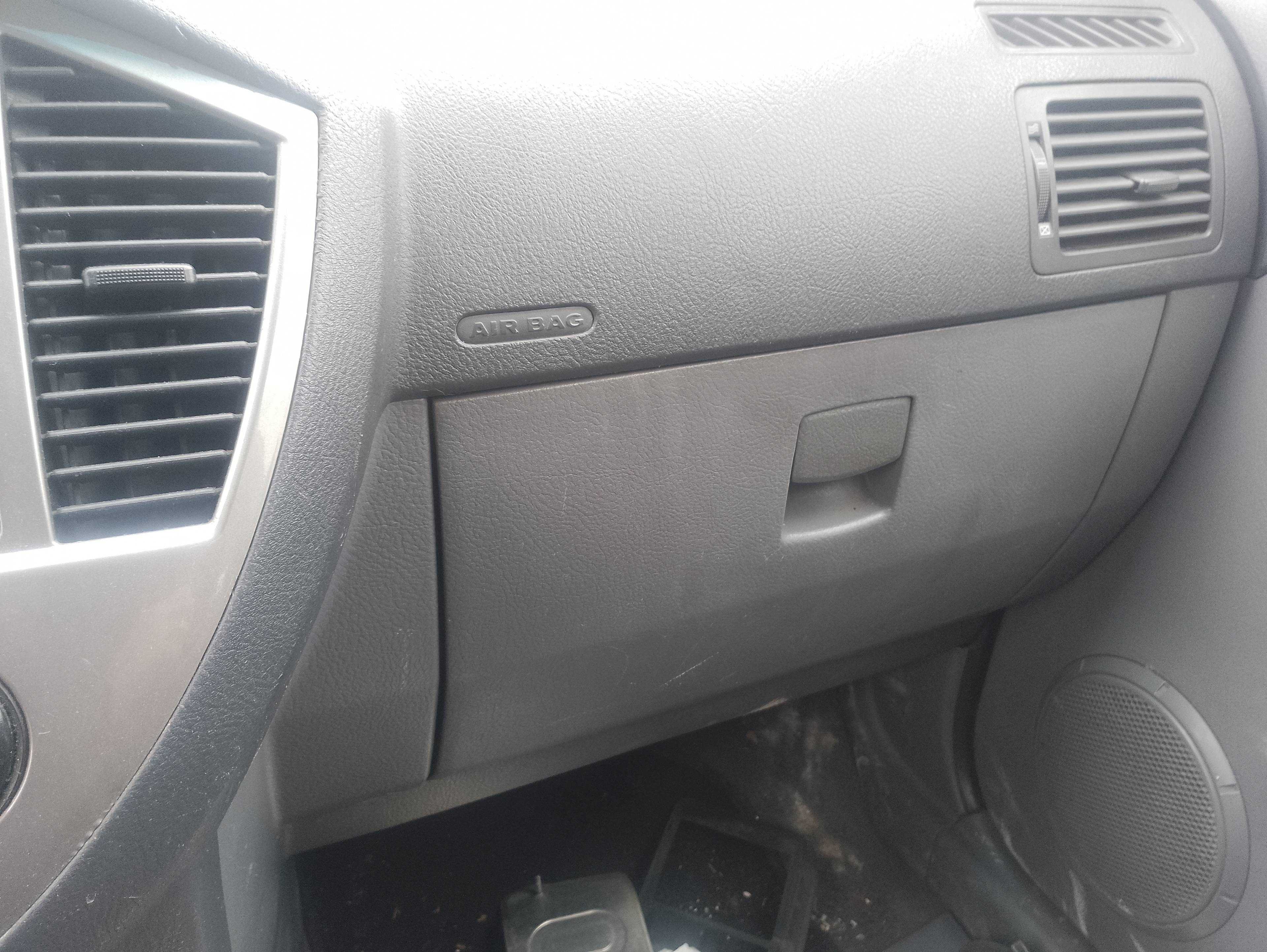 Recambio de guantera para kia carens 2.0 crdi ex monovolumen referencia OEM IAM   